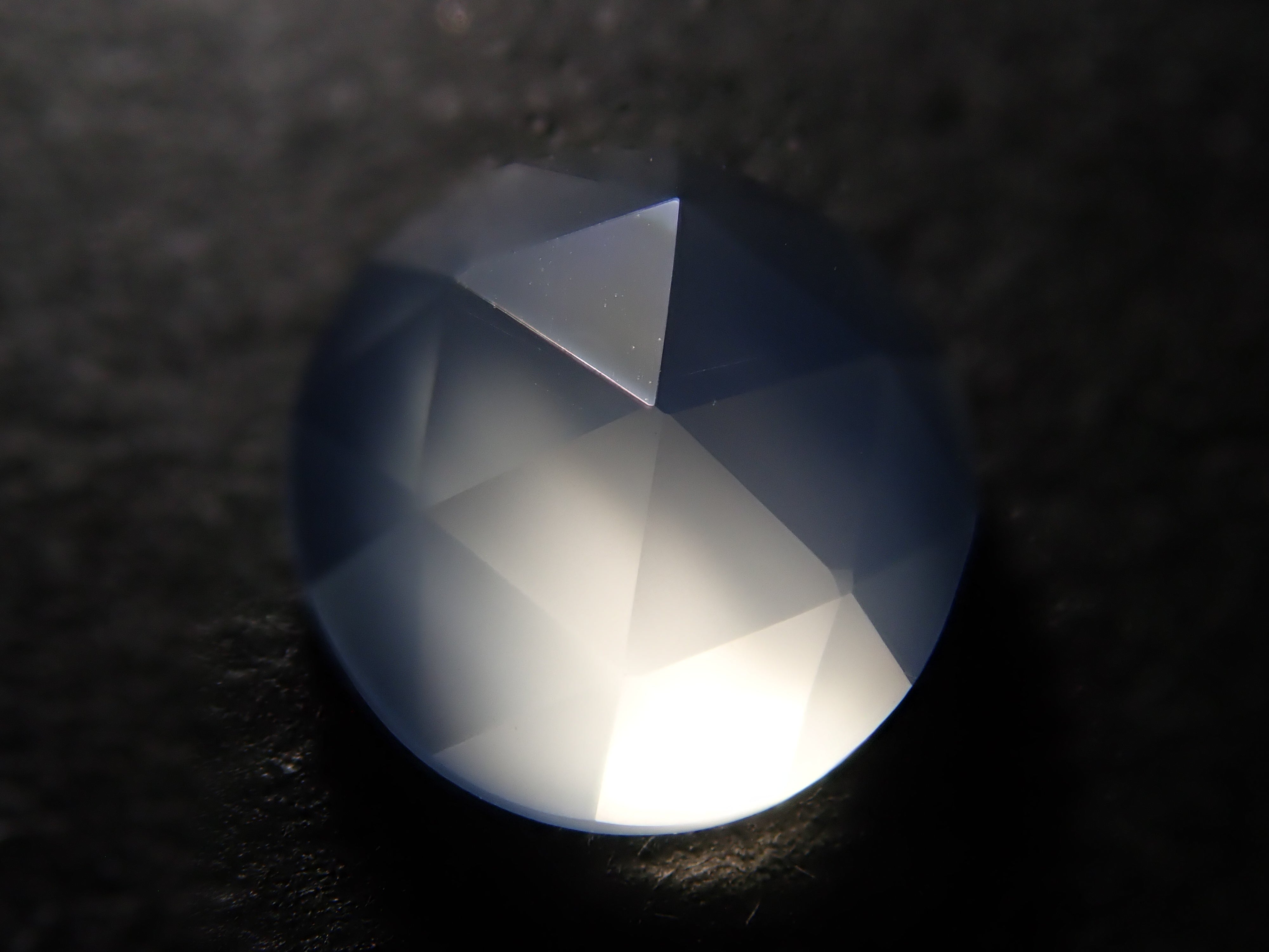 [12/10 22:00 Sale] Indian Moonstone 6.1mm/0.878ct Loose Stone (Rose Cut)