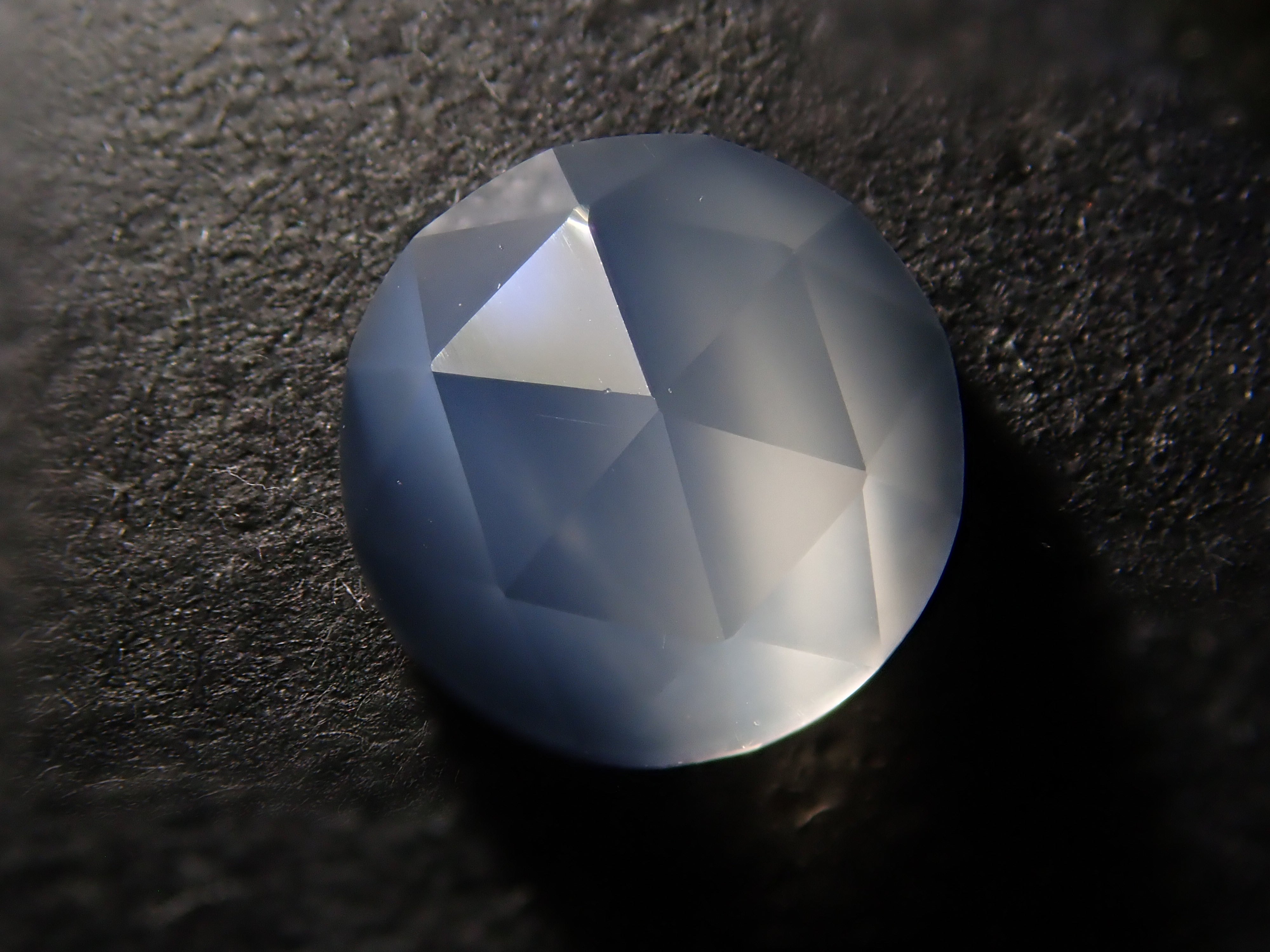 [12/10 22:00 Sale] Indian Moonstone 6.1mm/0.878ct Loose Stone (Rose Cut)