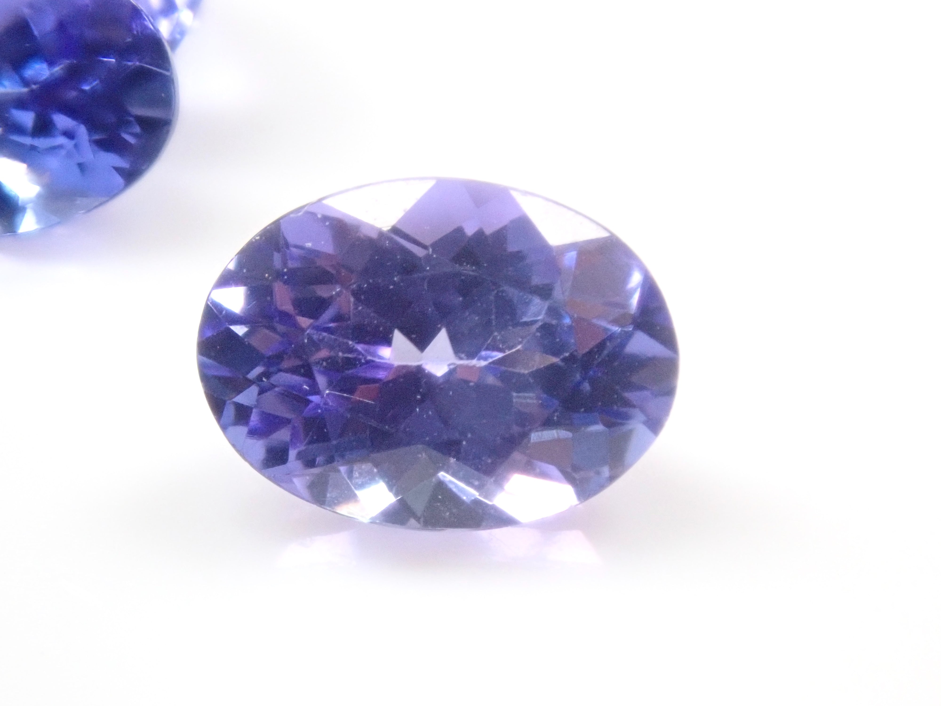 タンザニア産タンザナイト1石ルース（5×7mm,オーバルカット）《複数