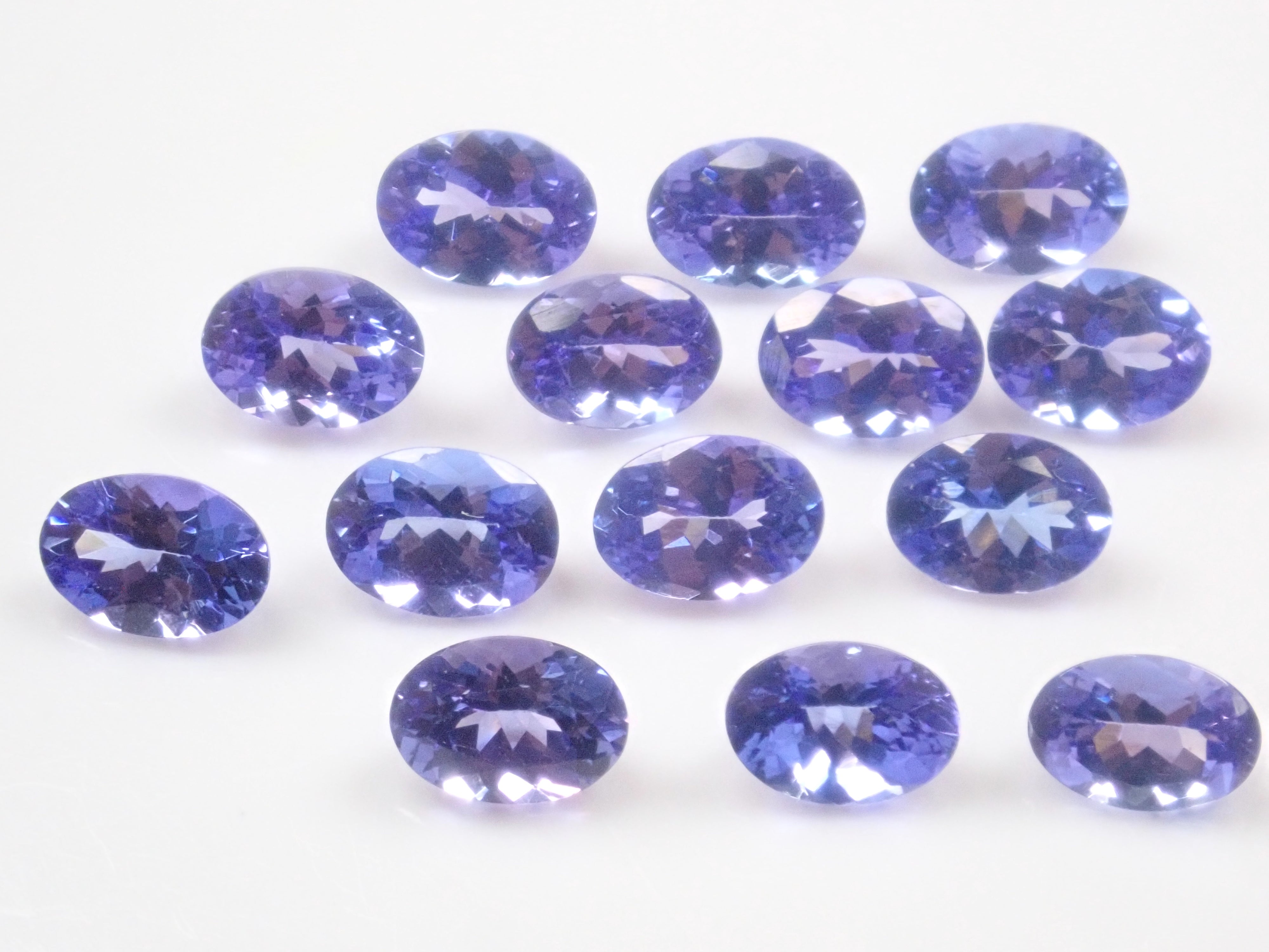 タンザニア産タンザナイト1石ルース（5×7mm,オーバルカット）《複数