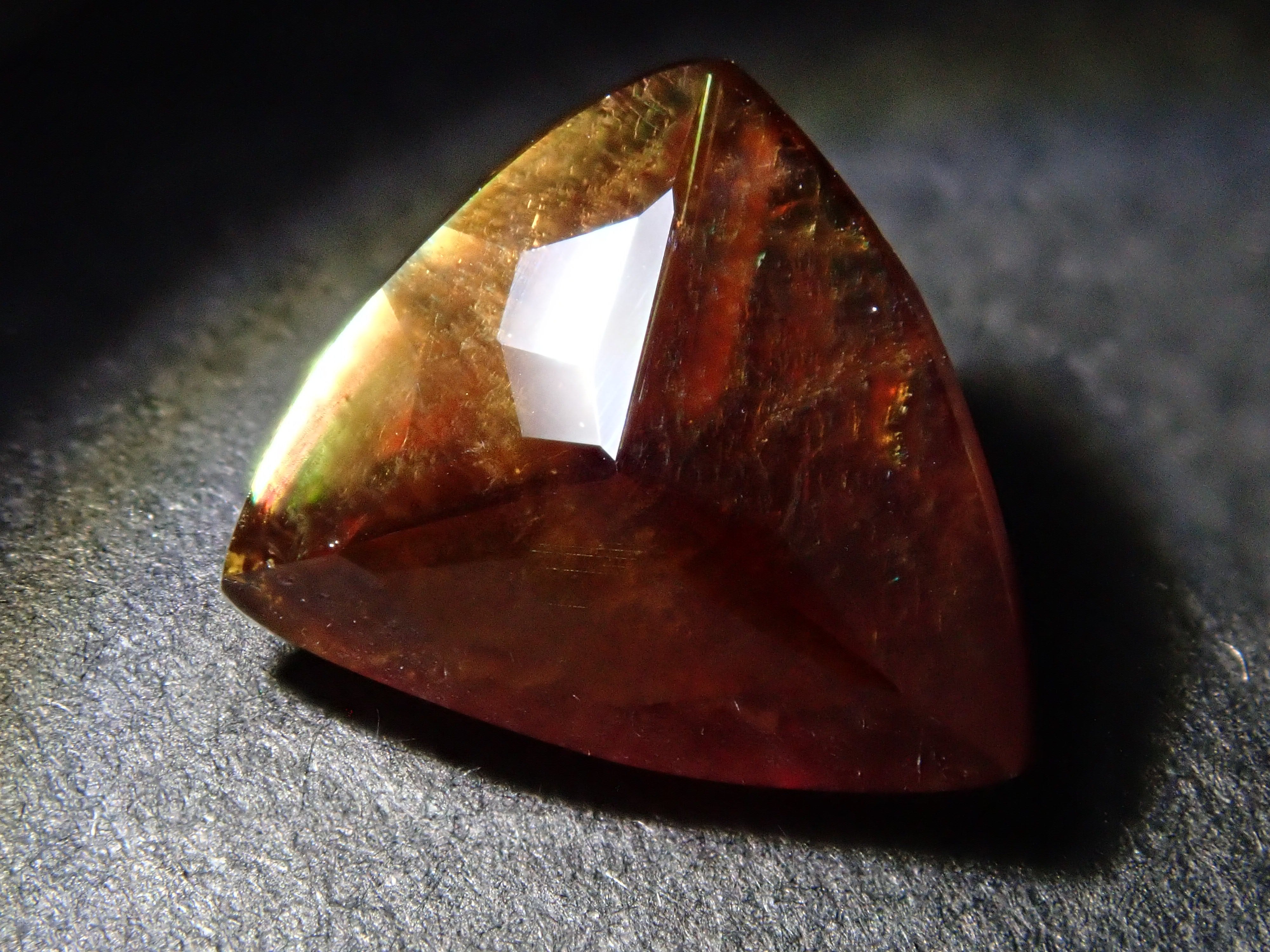 Rainbow Garnet (Andradite Garnet) 2.365ct Loose Stone from Tenkawa Village, Nara Prefecture