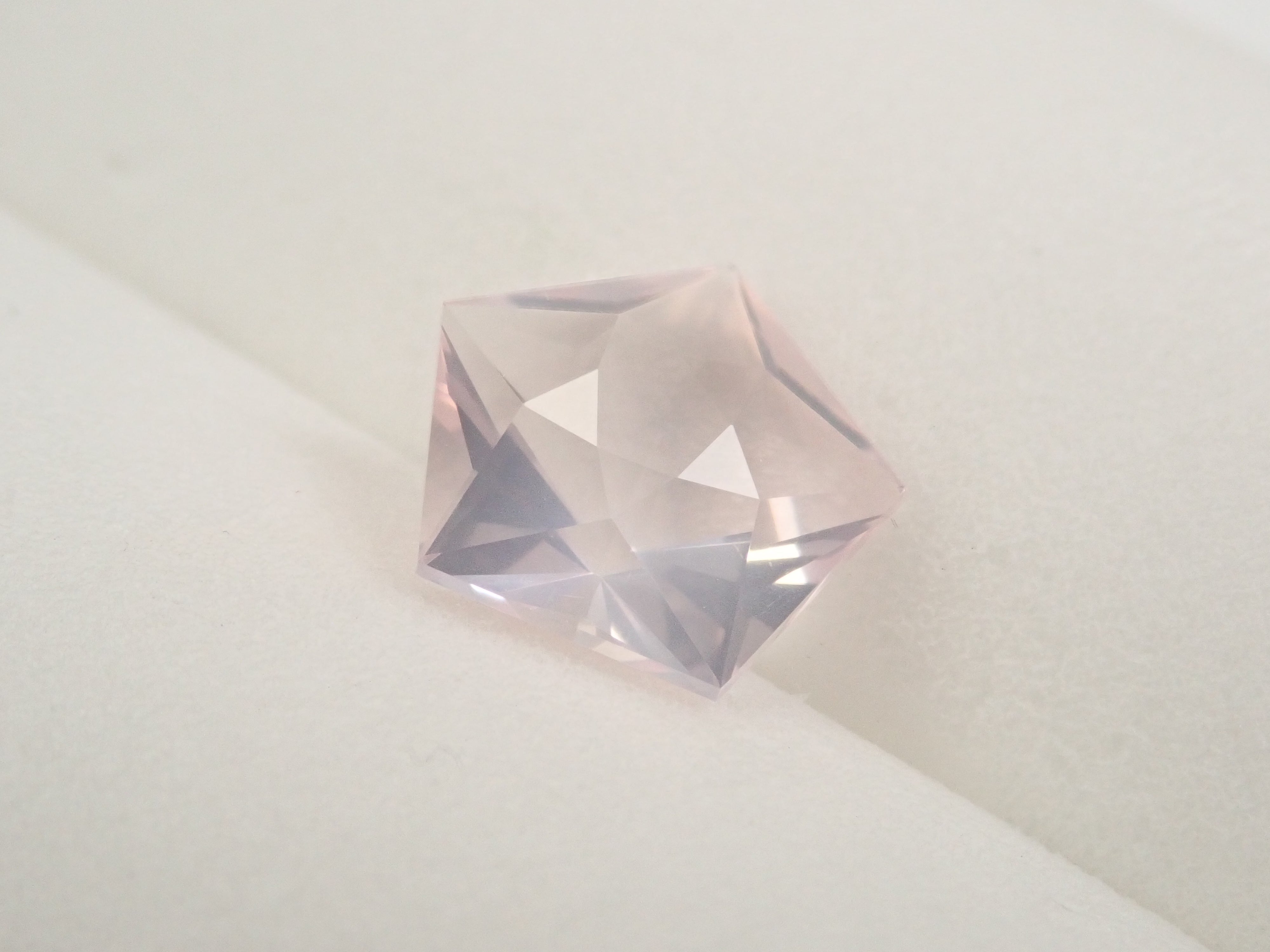 [12/13 22:00] Brazilian Rose Quartz 2.167ct Loose Stone