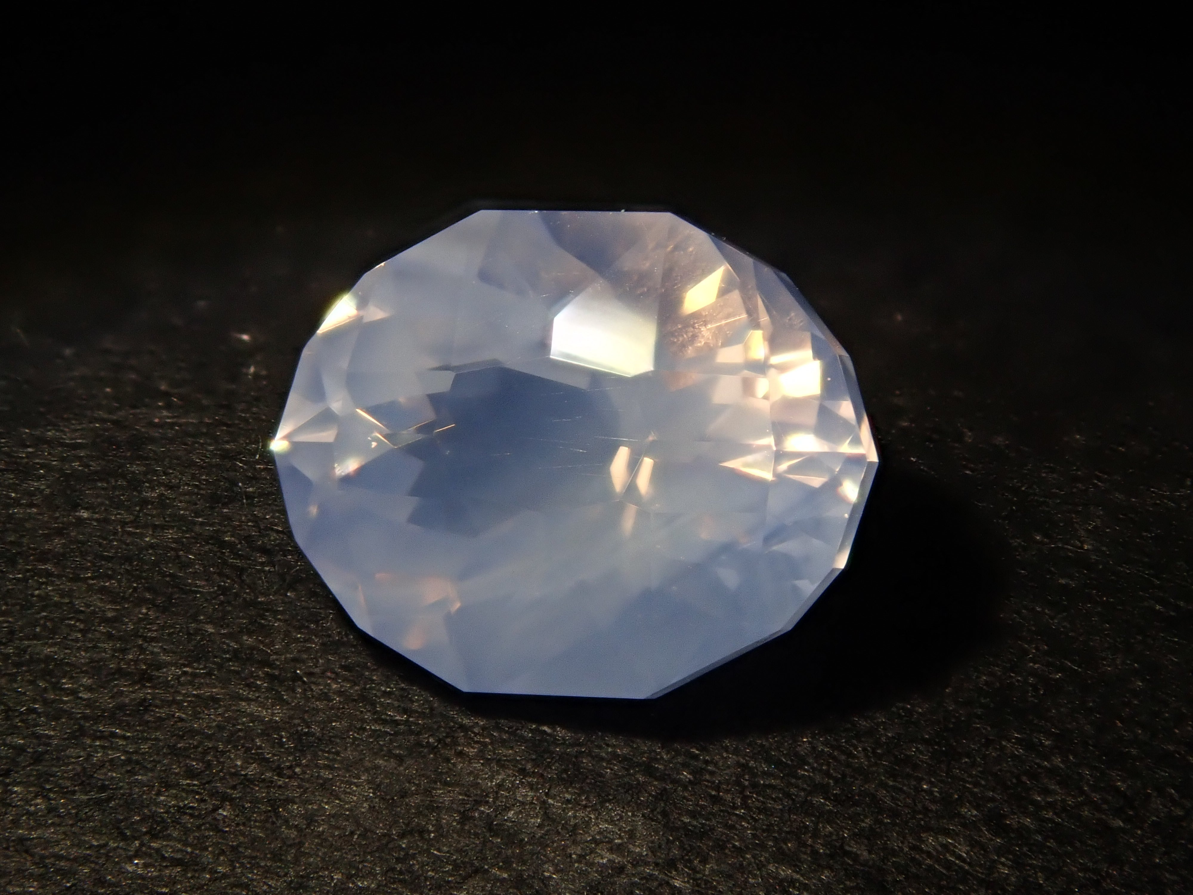 【12/9 22時販売】ブラジル産ラベンダークォーツ（スコロライト） 0.994ctルース