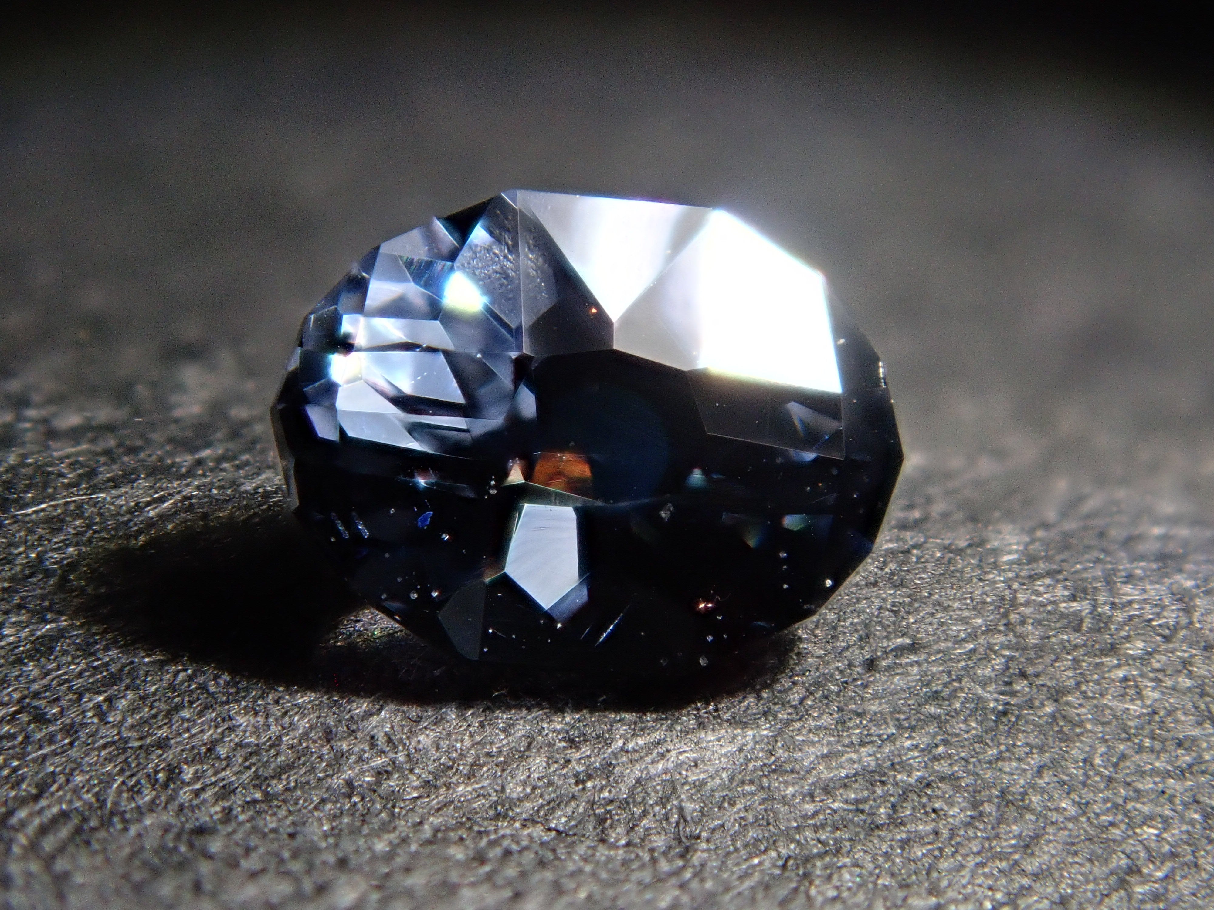 [12561445] Spinel 0.310ct Loose Stone