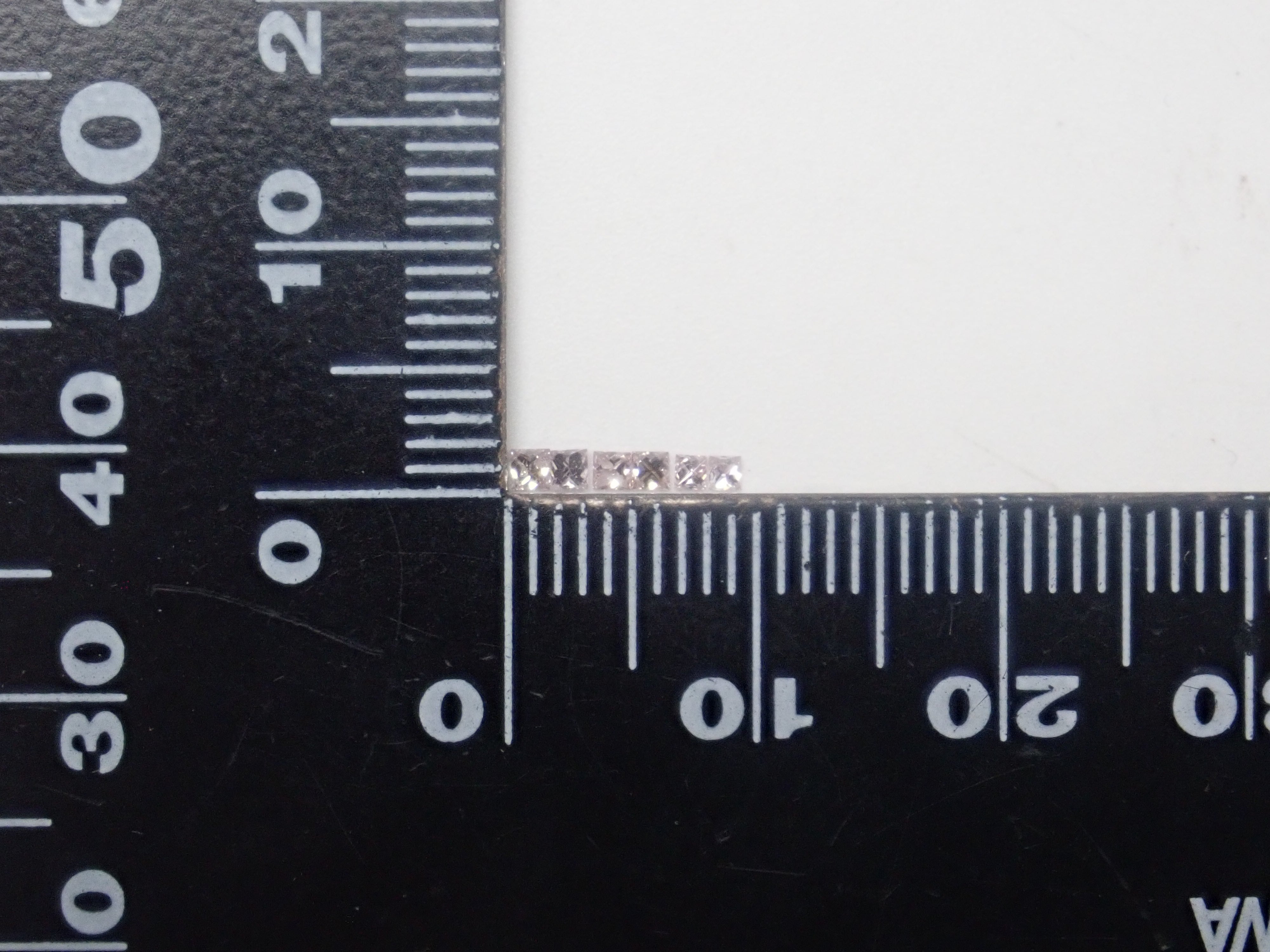 【12/6 22時販売】《限定20石》通常7万円のFANCY DEEPのピンクダイヤモンド0.072ctを含むダイヤガチャ💎VSクラス相当のアイスブルーダイヤモンドなど《複数購入割引有》