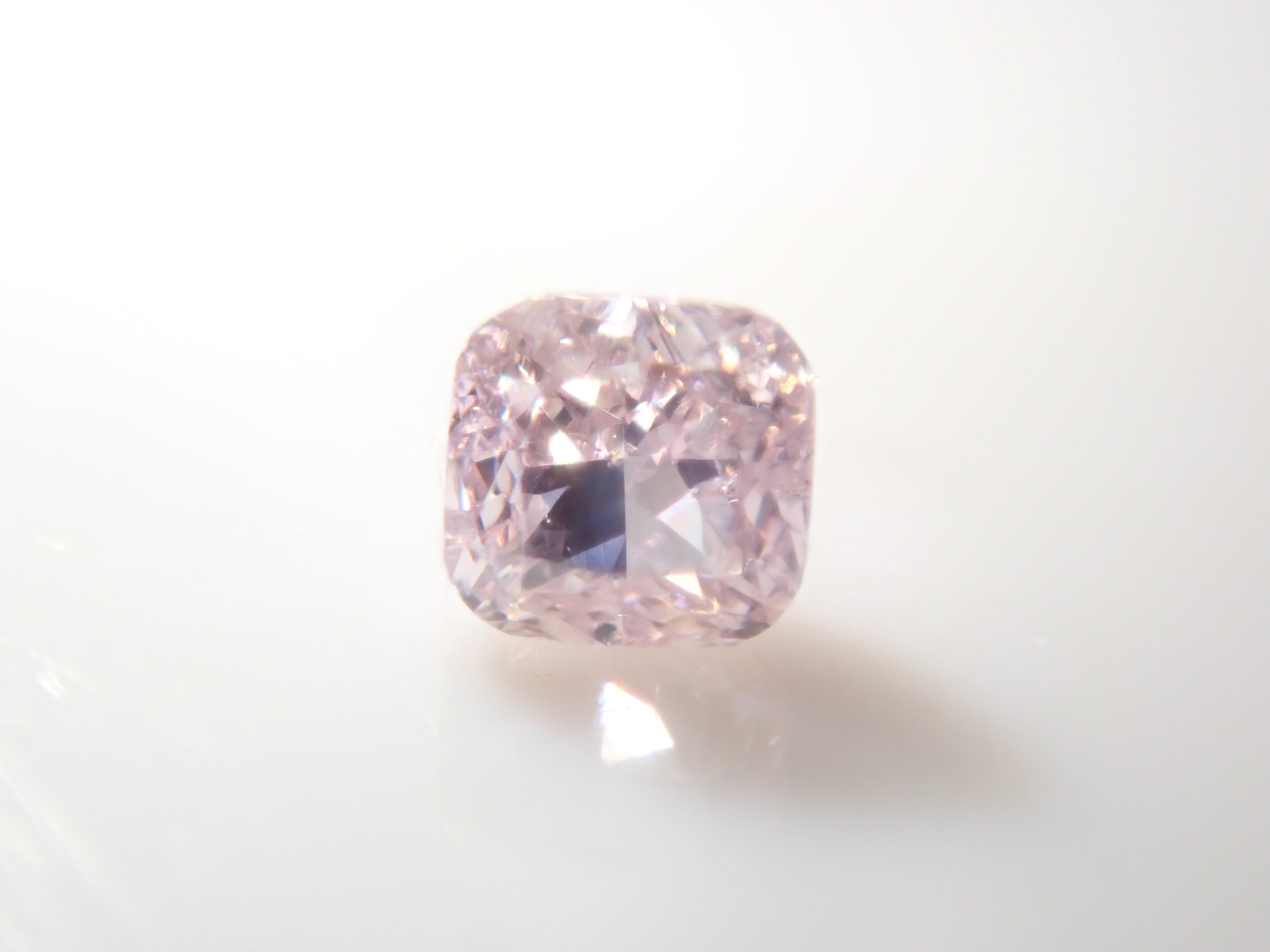 【12/6 22時販売】《限定20石》通常7万円のFANCY DEEPのピンクダイヤモンド0.072ctを含むダイヤガチャ💎VSクラス相当のアイスブルーダイヤモンドなど《複数購入割引有》