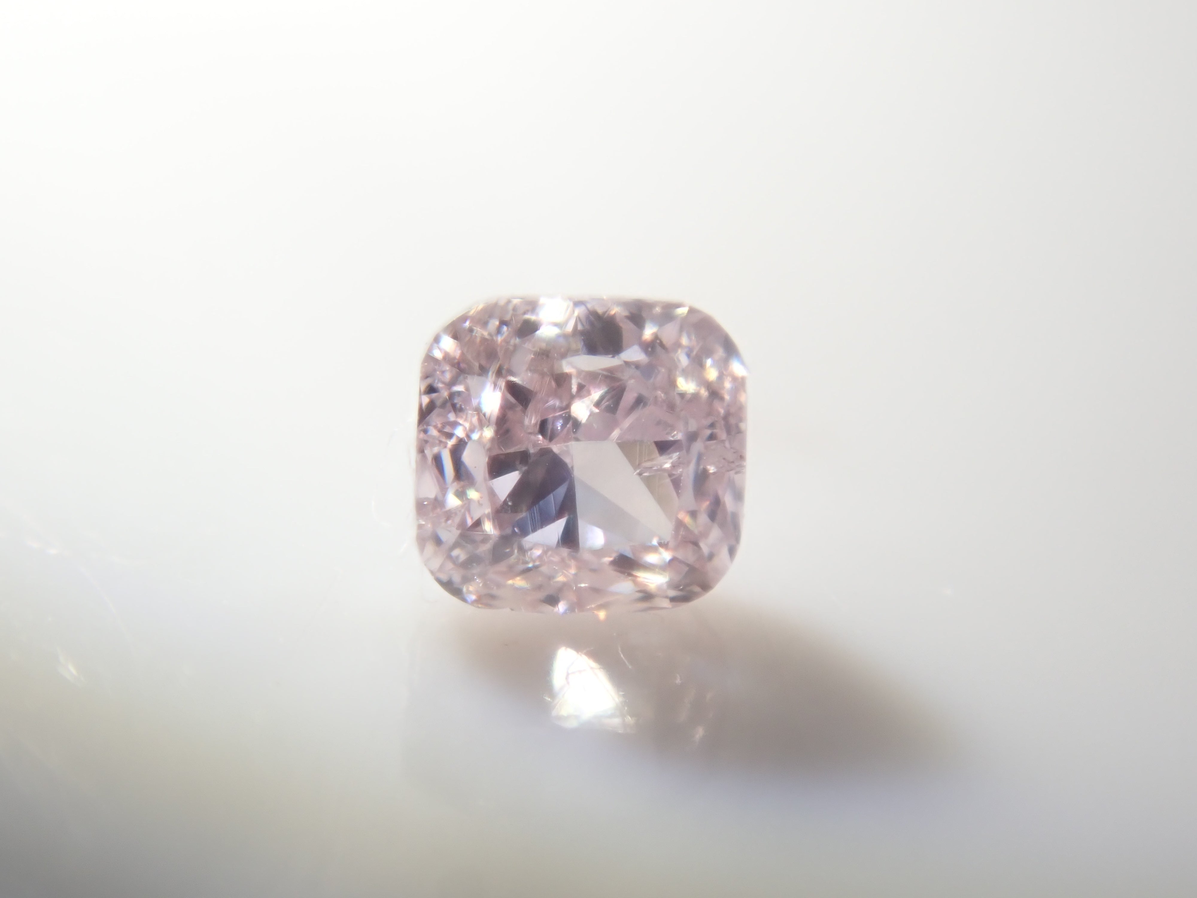 【12/6 22時販売】《限定20石》通常7万円のFANCY DEEPのピンクダイヤモンド0.072ctを含むダイヤガチャ💎VSクラス相当のアイスブルーダイヤモンドなど《複数購入割引有》