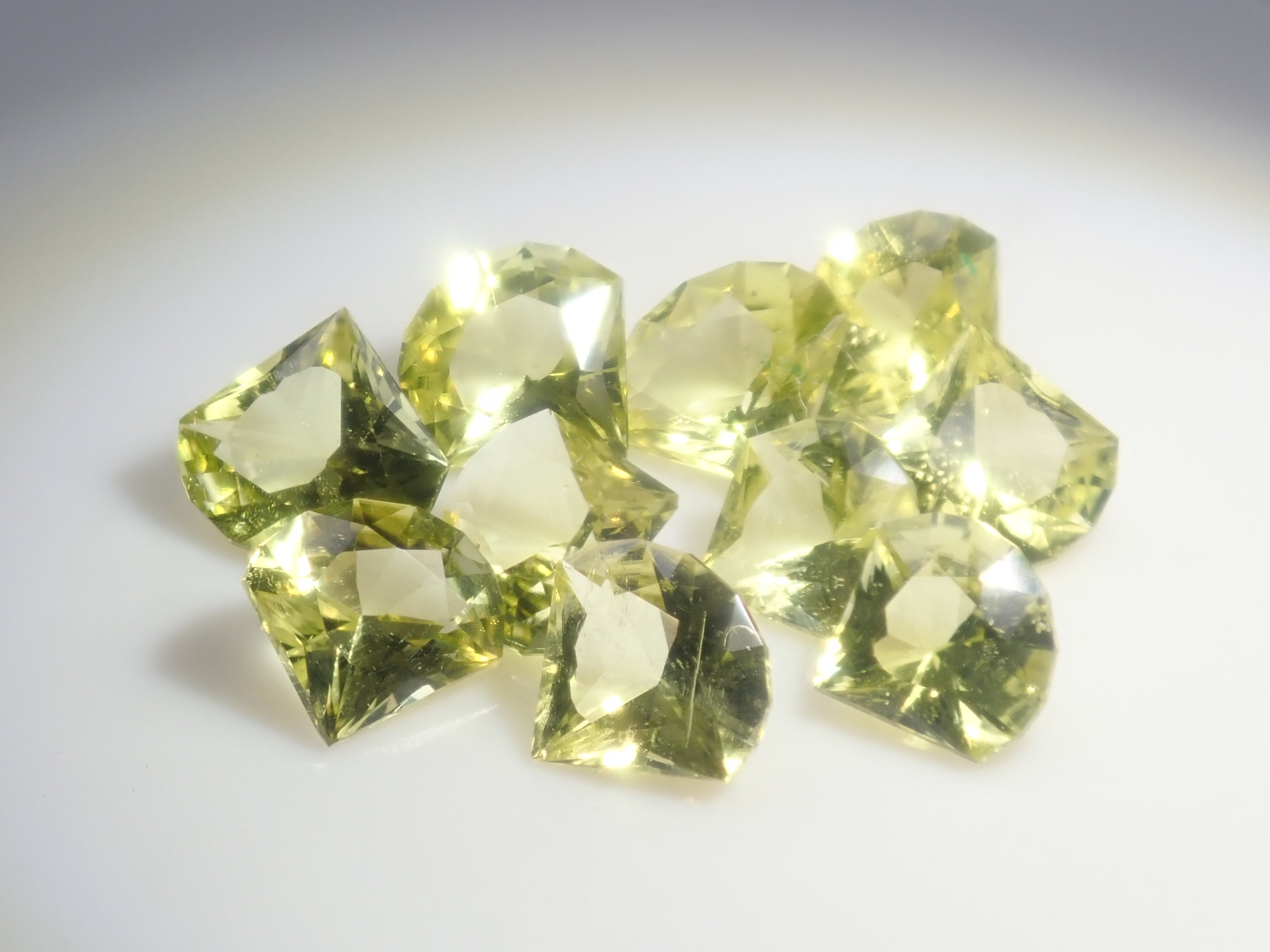 【12/13 22時販売】《限定13石》5万円相当のインディコライトトルマリンや6万円相当のルベライトなどトルマリンガチャ💎さらにカナリーイエロートルマリン1石付き《複数購入割引有》