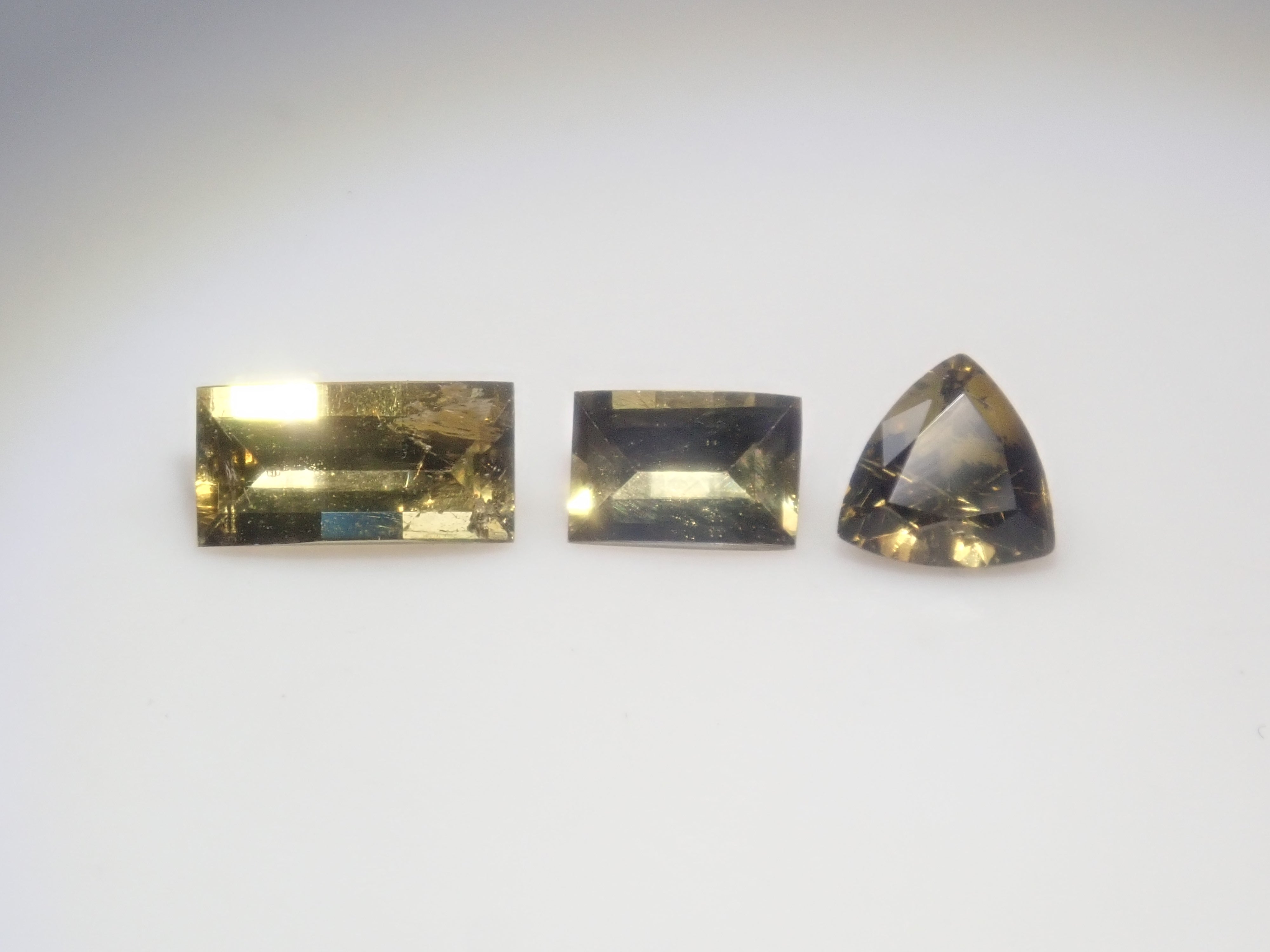 【12/7 22時販売】《限定15石》レアストーンガチャ💎ブラジル産パライバトルマリン0.200ct（CuO:0.7%,MnO:4.0%）・シンシャ（鑑別書付き1.487ct）・ターフェアイト0.241ct ほか《複数購入割引有》