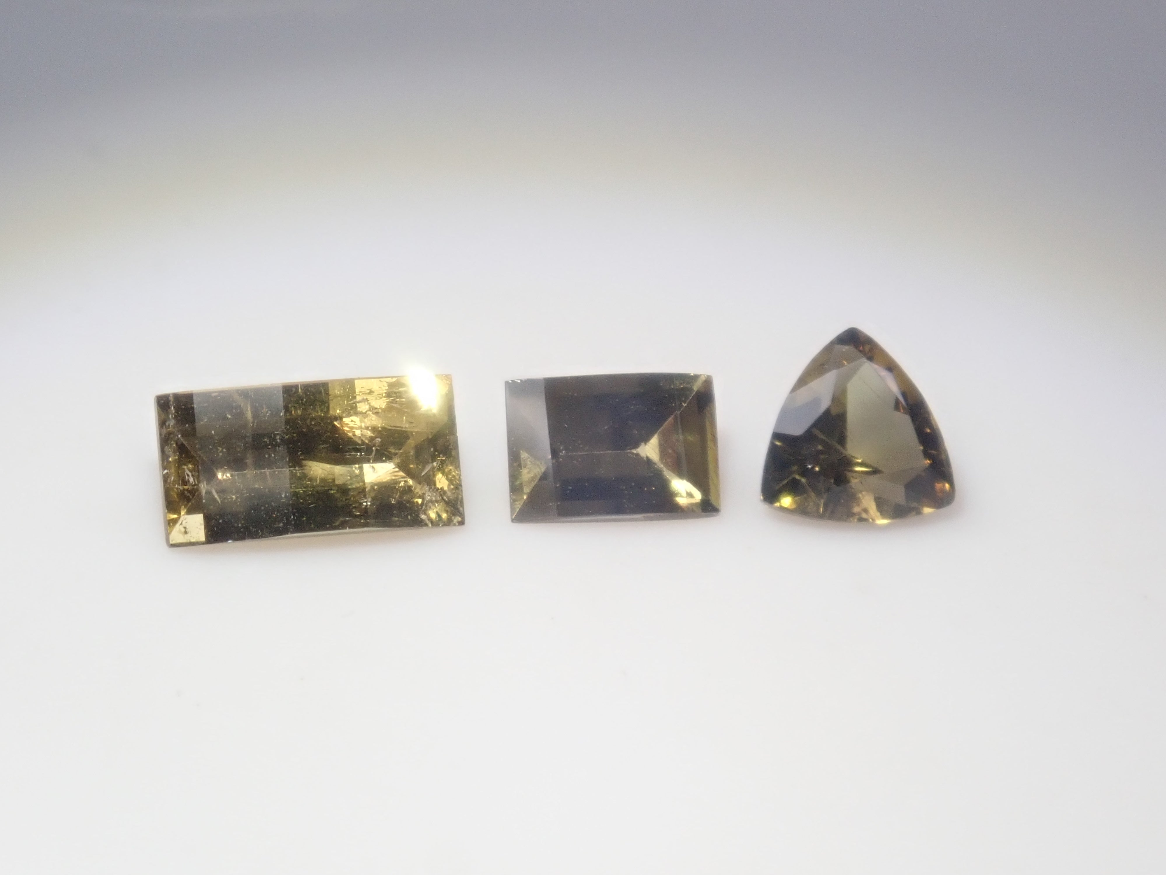 【12/7 22時販売】《限定15石》レアストーンガチャ💎ブラジル産パライバトルマリン0.200ct（CuO:0.7%,MnO:4.0%）・シンシャ（鑑別書付き1.487ct）・ターフェアイト0.241ct ほか《複数購入割引有》