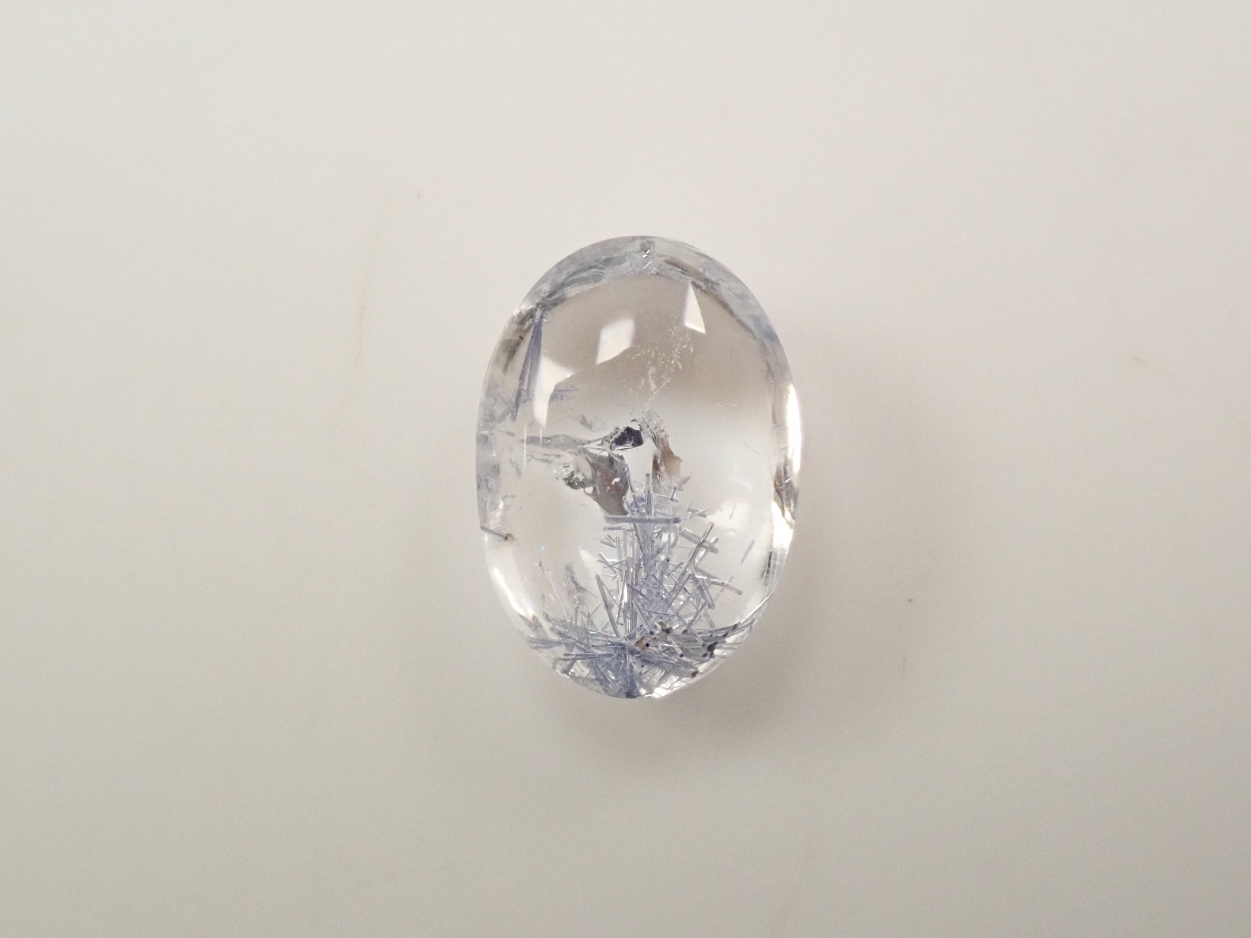 [12/13 22:00] 巴西石英中的杜莫特石，1.779克拉散石