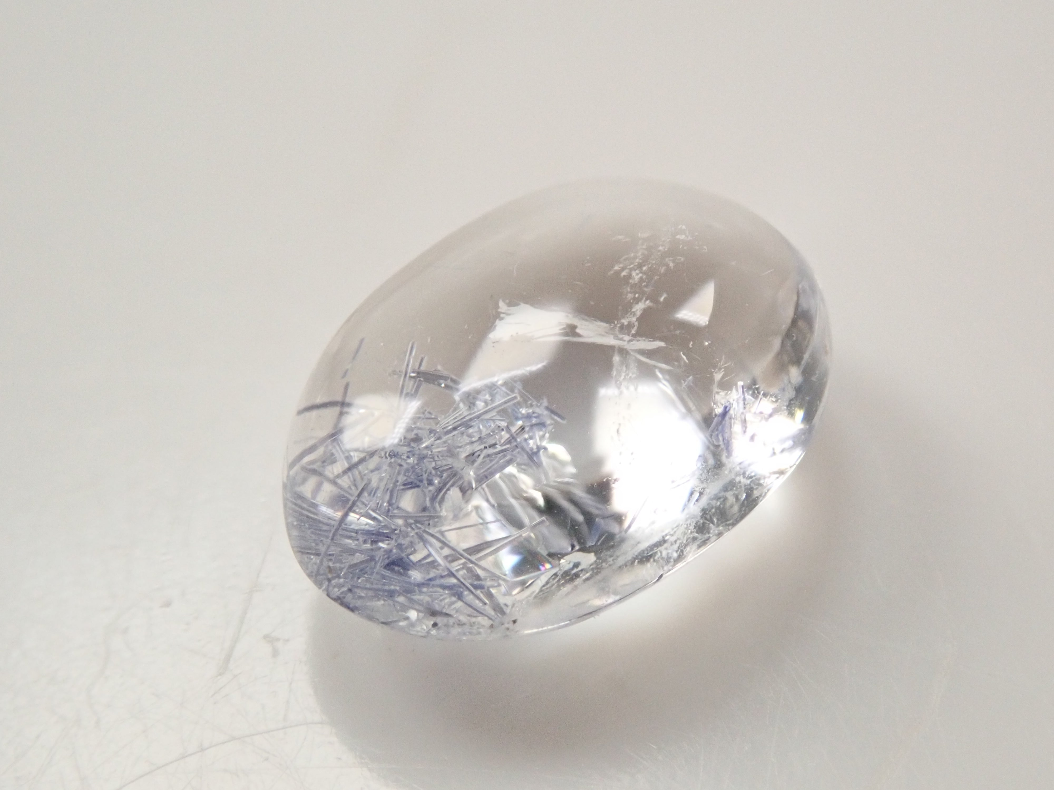 [12/13 22:00] 巴西石英中的杜莫特石，1.779克拉散石