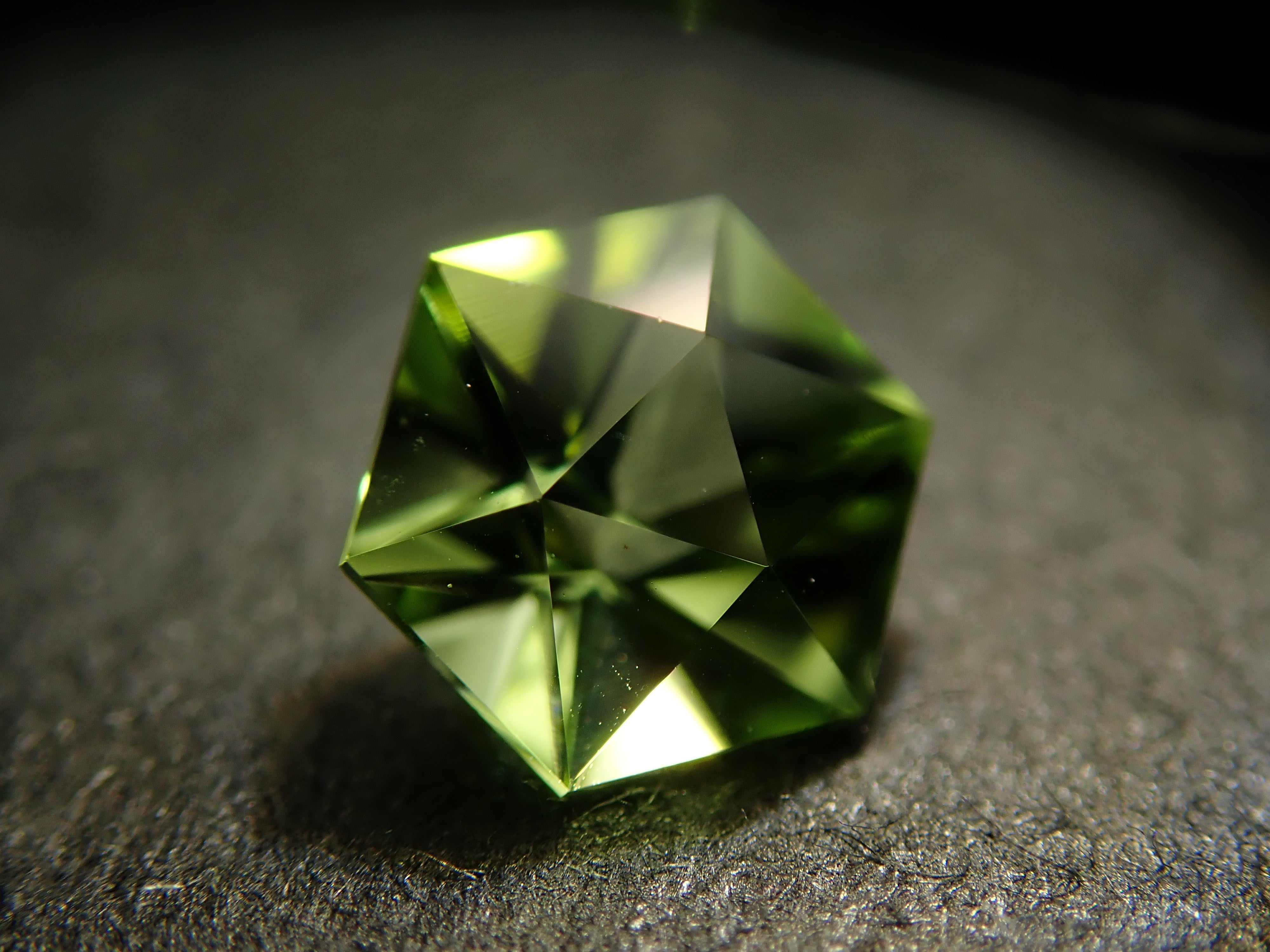 【1/4 22時販売】アメリカ産ペリドット 0.334ctルース