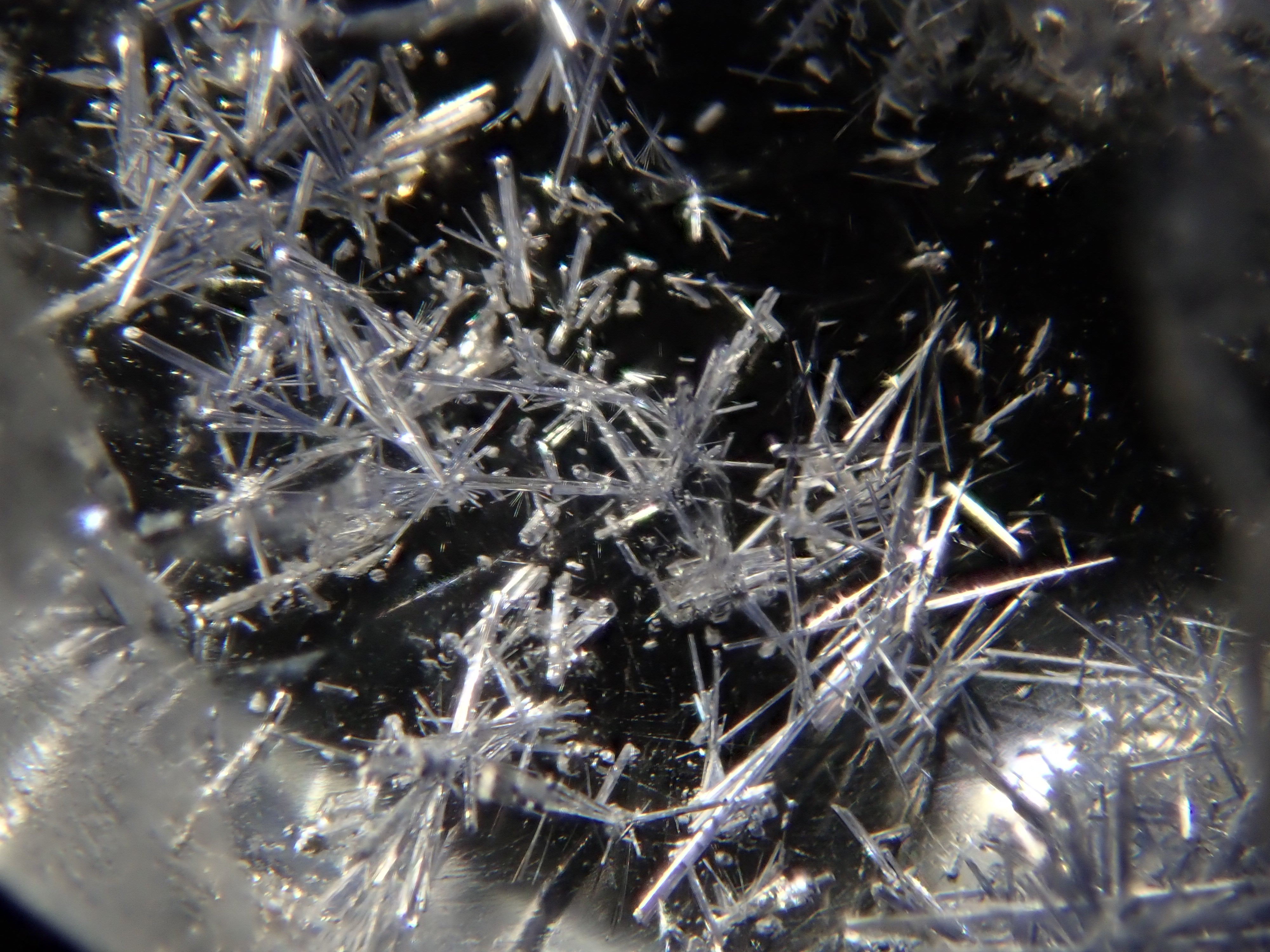 [12561489] Dumortierite in Quartz 16.250ct Loose Stone