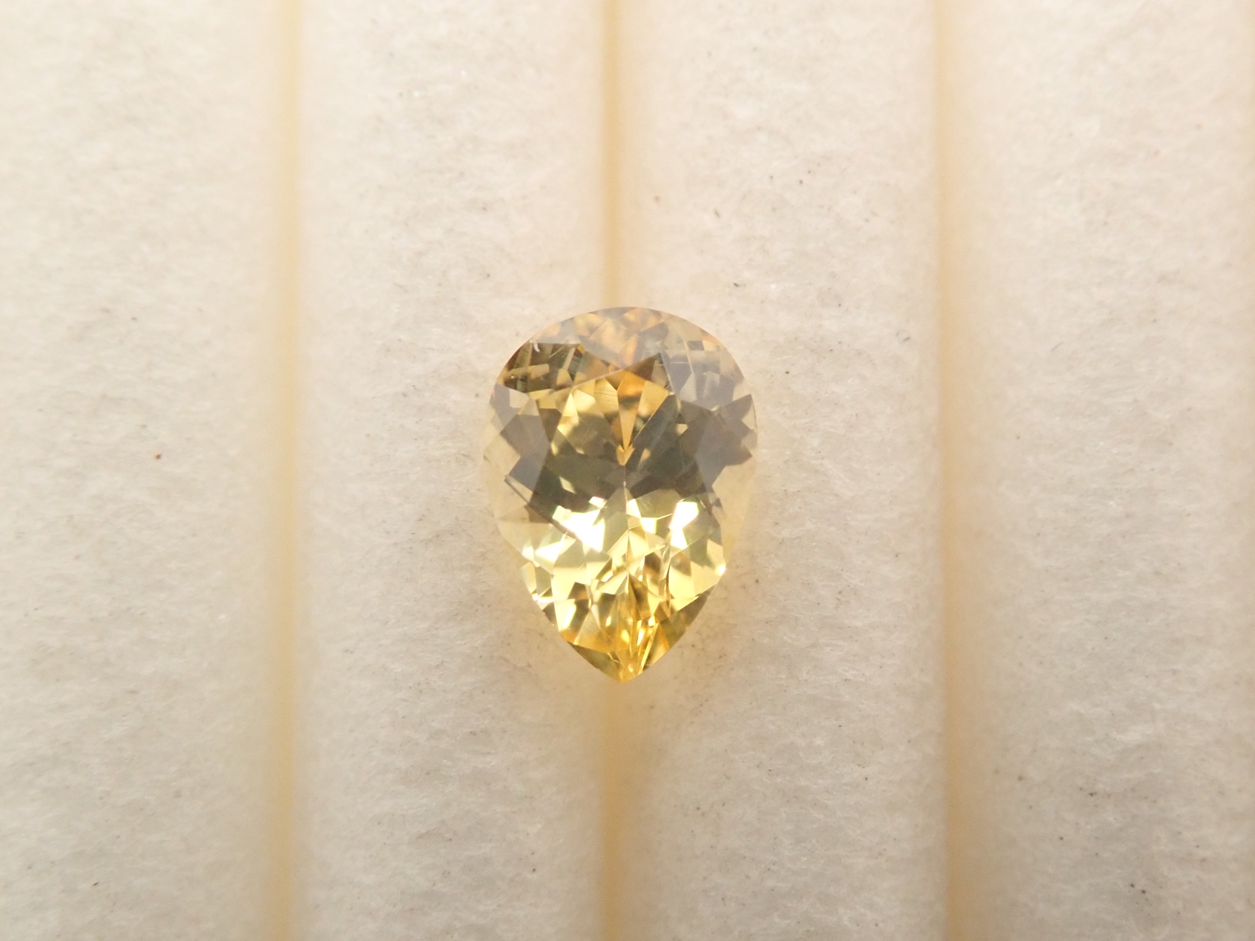 【1/4 22時販売】スリランカ産イエローサファイア 0.297ctルース