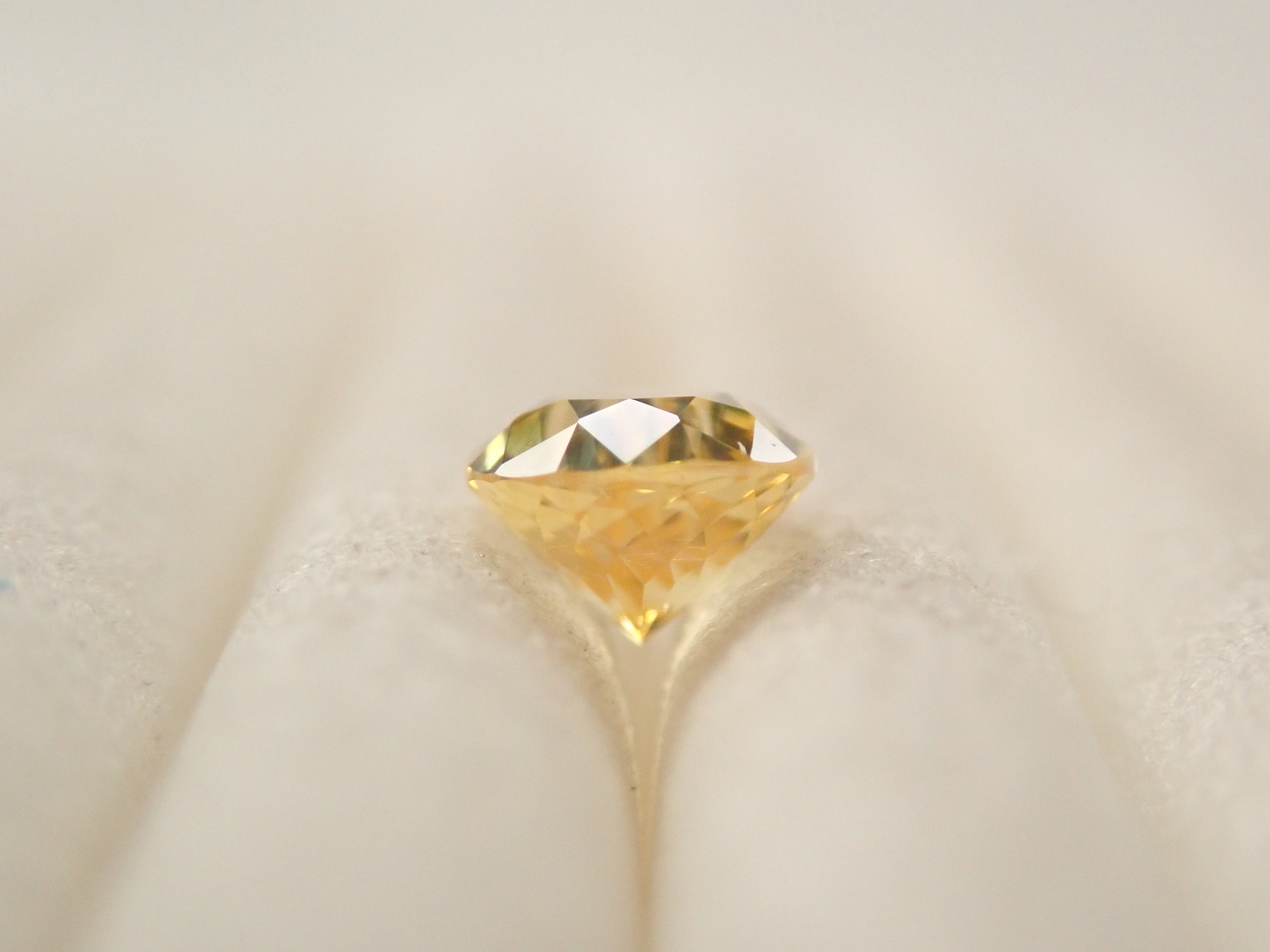 【1/4 22時販売】スリランカ産イエローサファイア 0.297ctルース