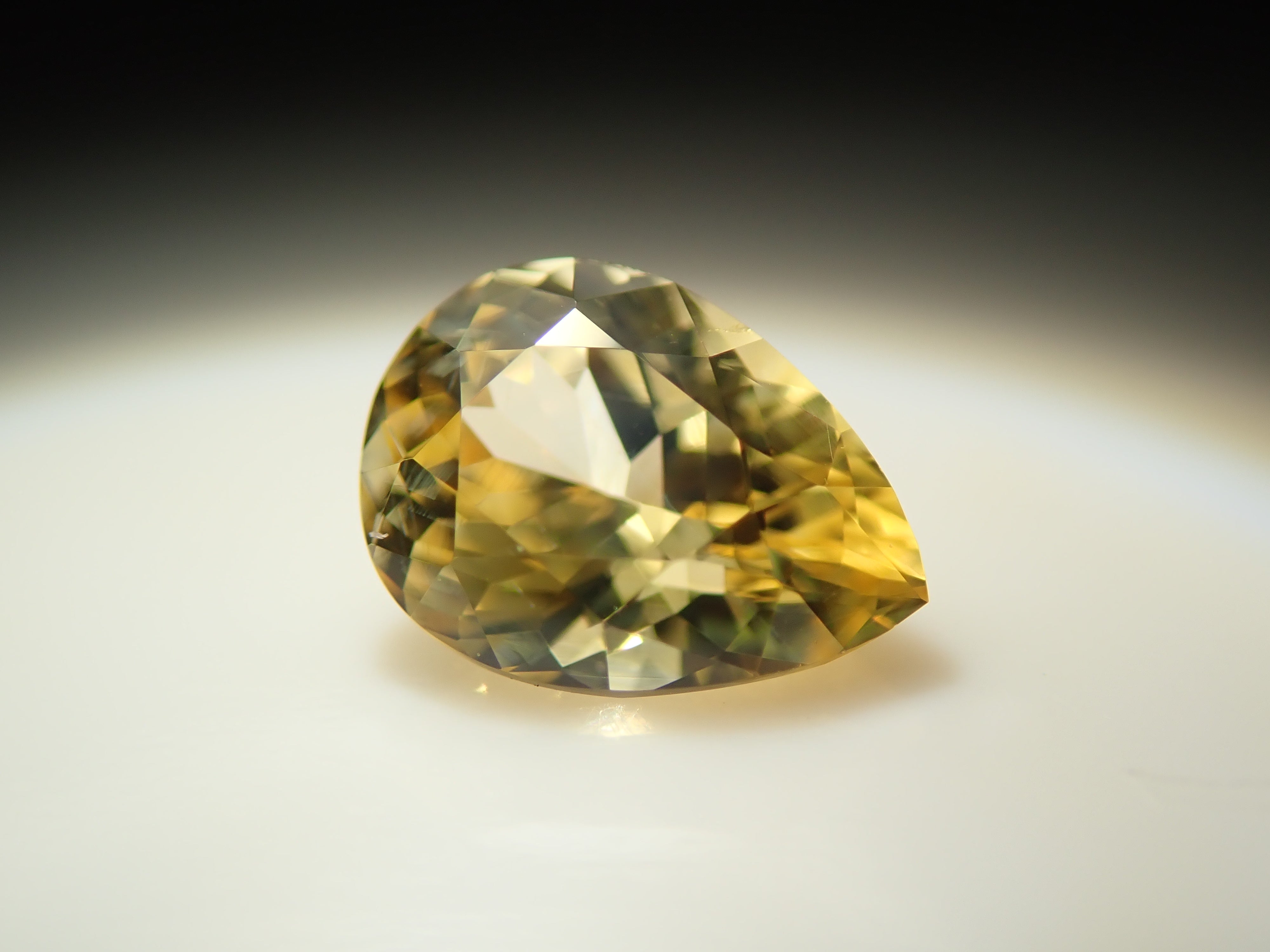 【1/4 22時販売】スリランカ産イエローサファイア 0.297ctルース