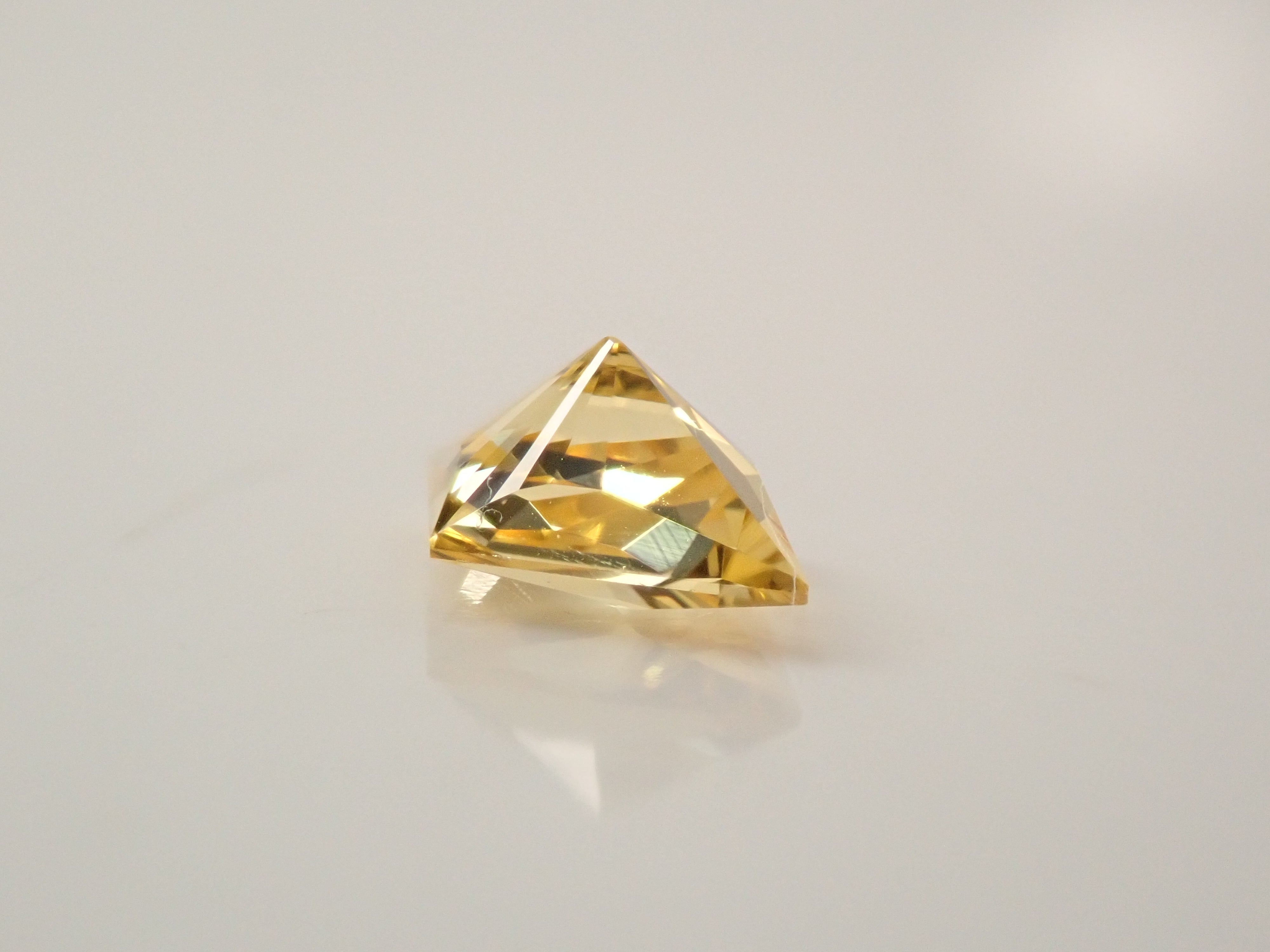 [12561455] Yellow sapphire 0.508ct loose stone