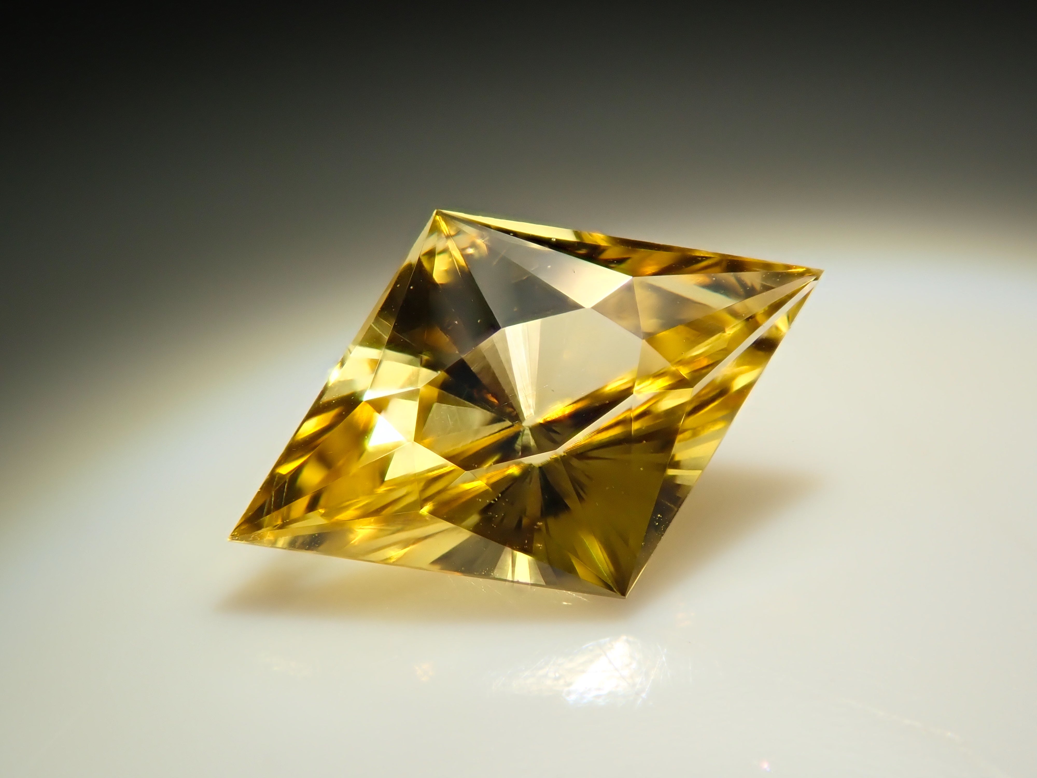 [12561455] Yellow sapphire 0.508ct loose stone