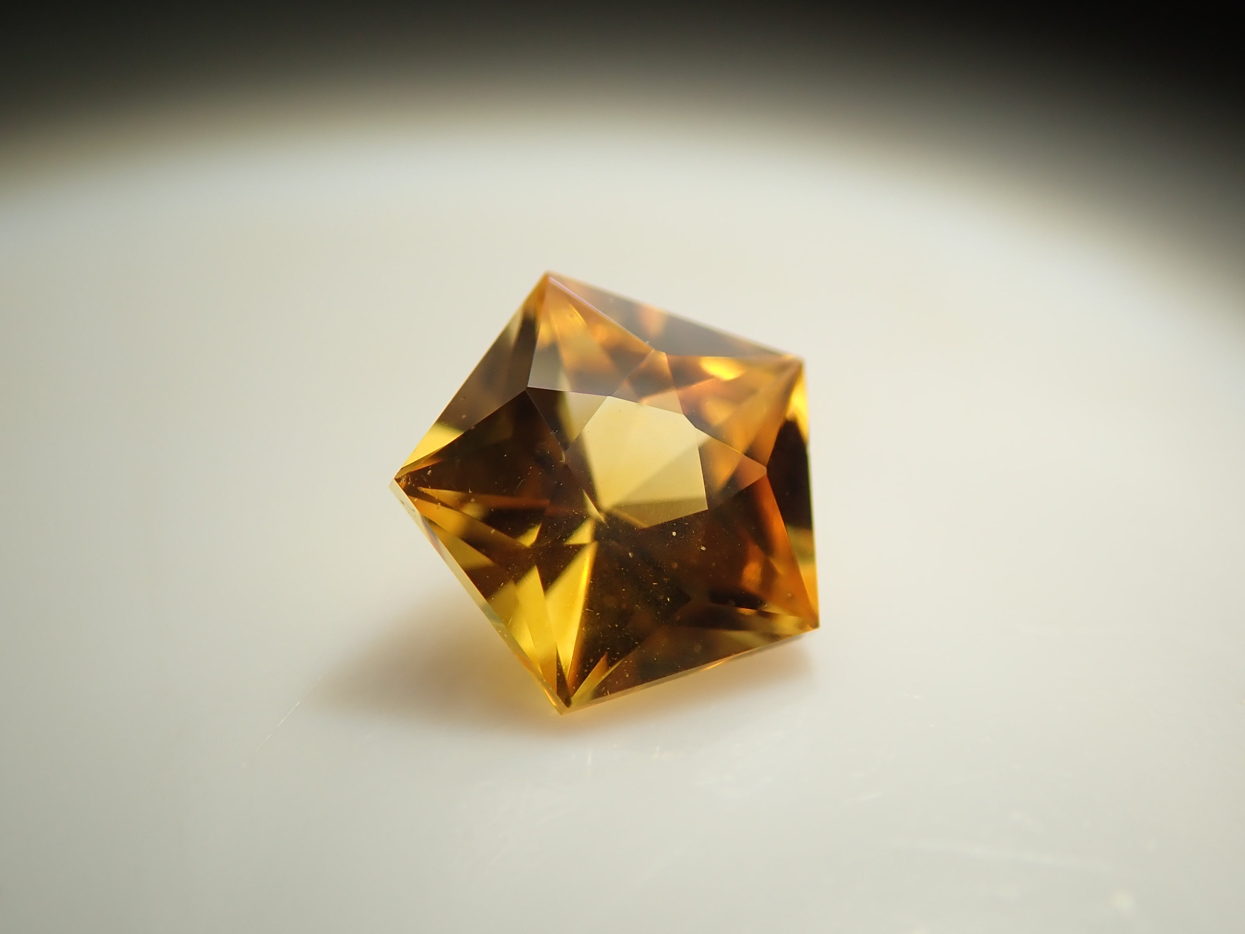 【12/16 22時販売】スリランカ産イエローサファイア 0.170ctルース