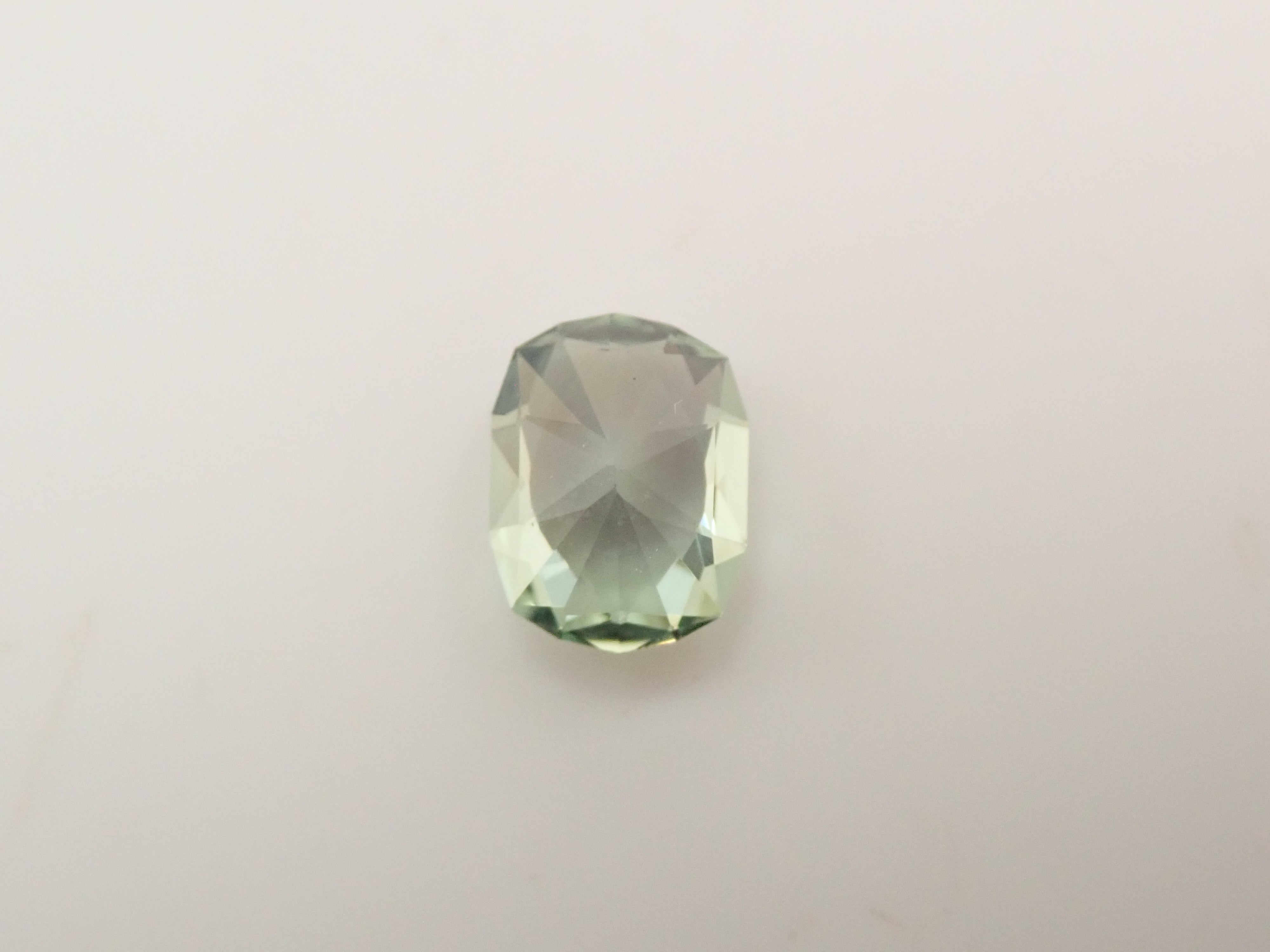 【12/16 22時販売】グリーンサファイア 0.607ctルース