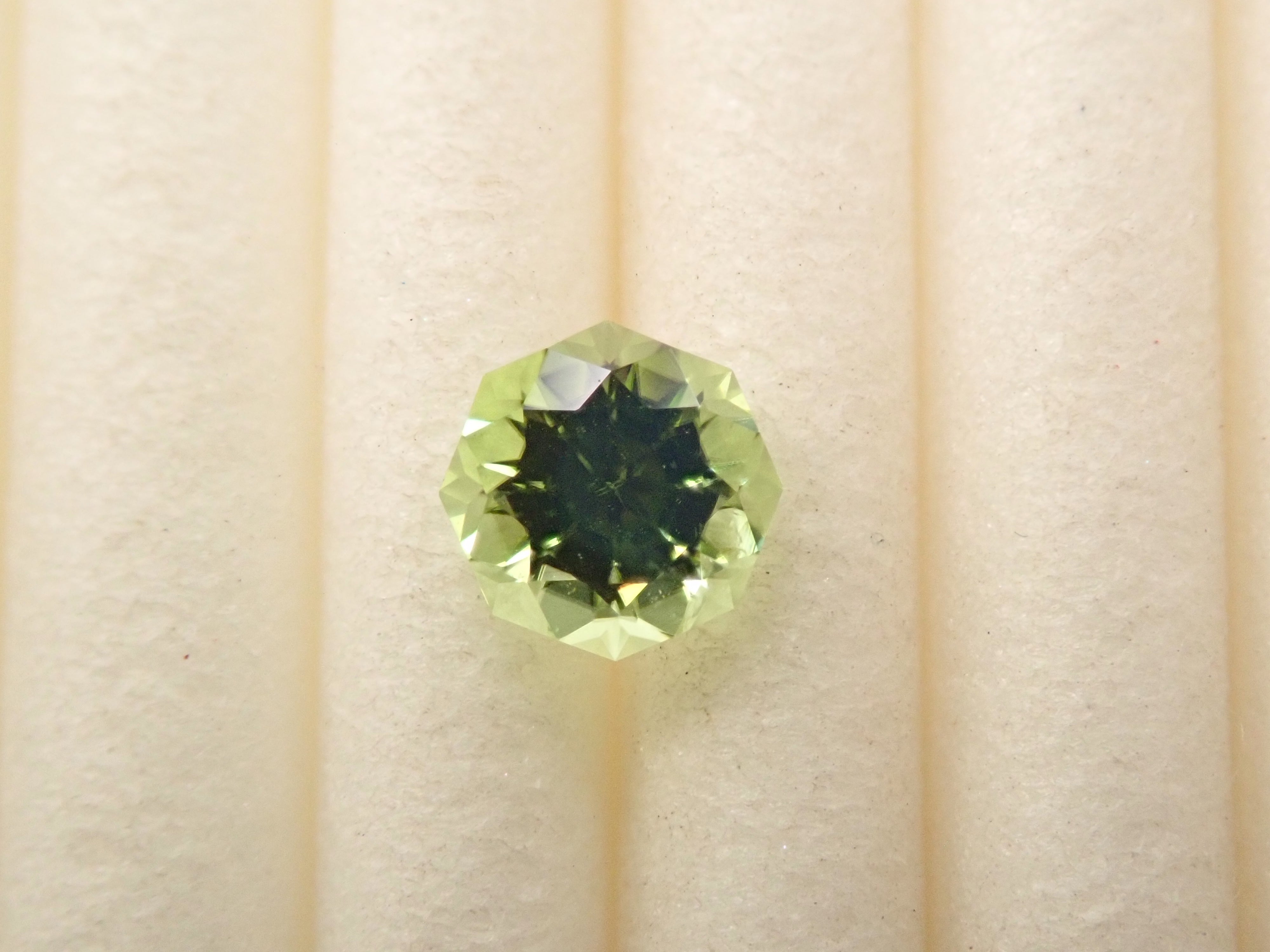[12/7 22:00] American Peridot 0.385ct Loose Stone