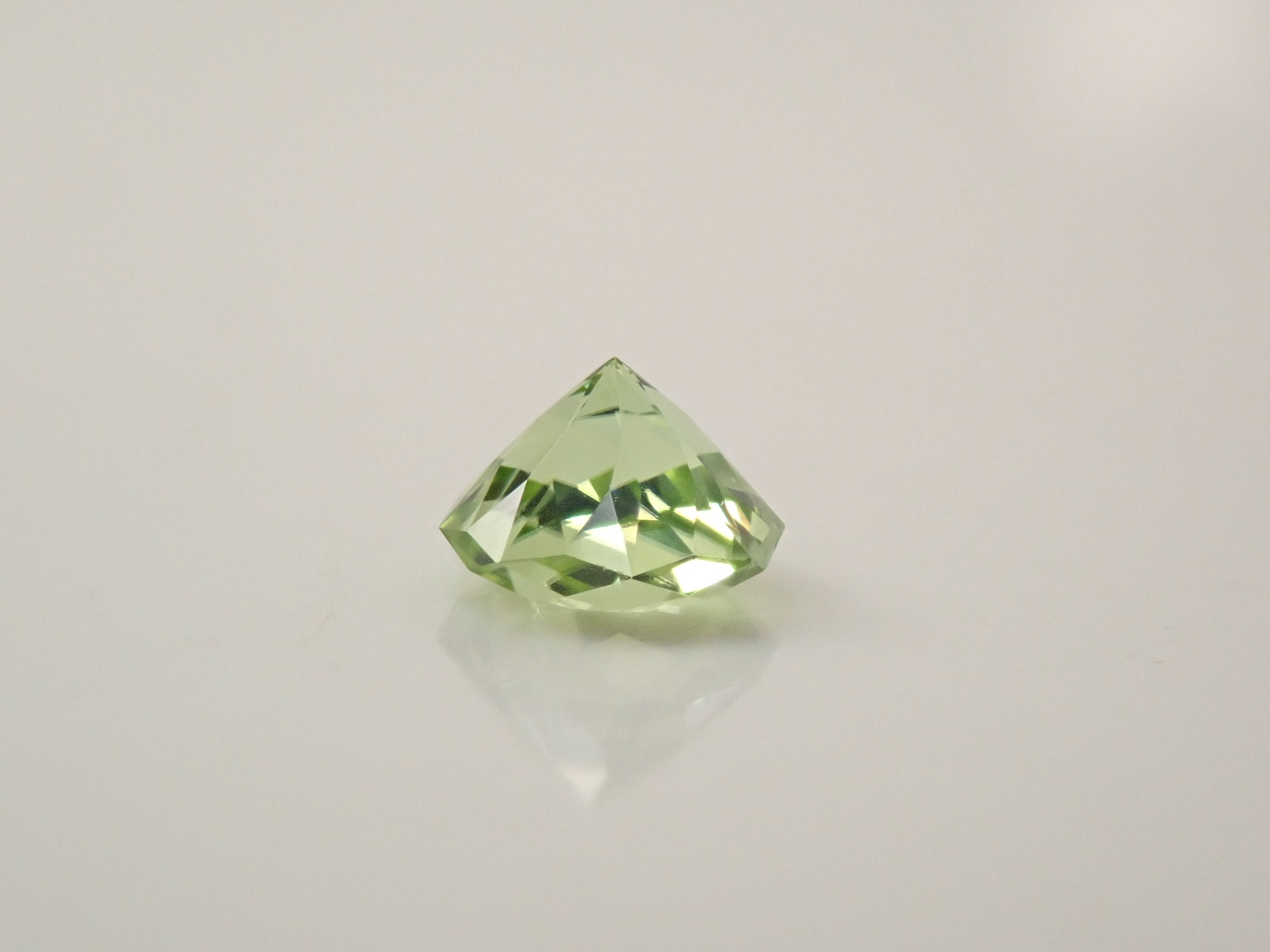 【12/7 22時販売】アメリカ産ペリドット 0.385ctルース