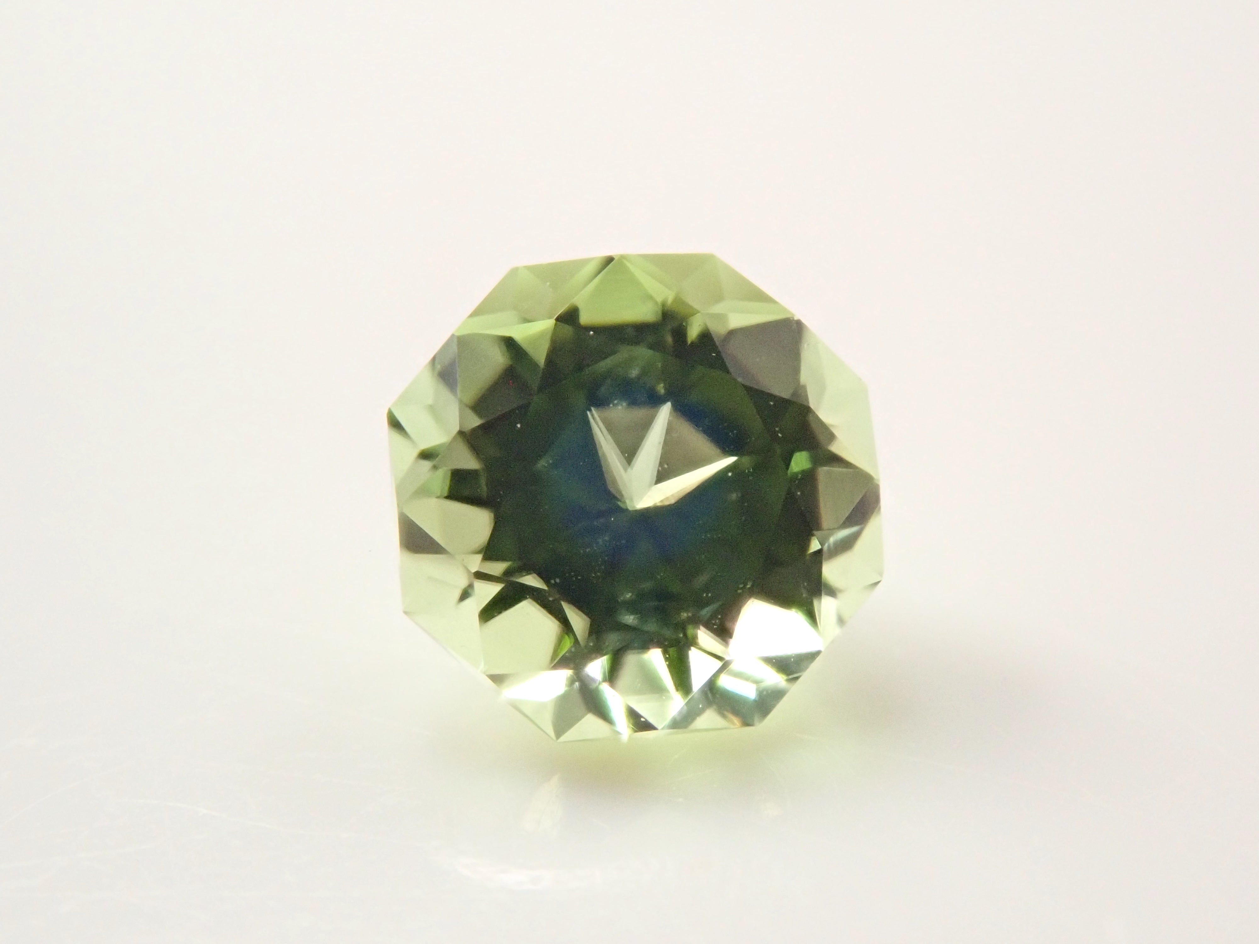 [12/7 22:00] American Peridot 0.385ct Loose Stone