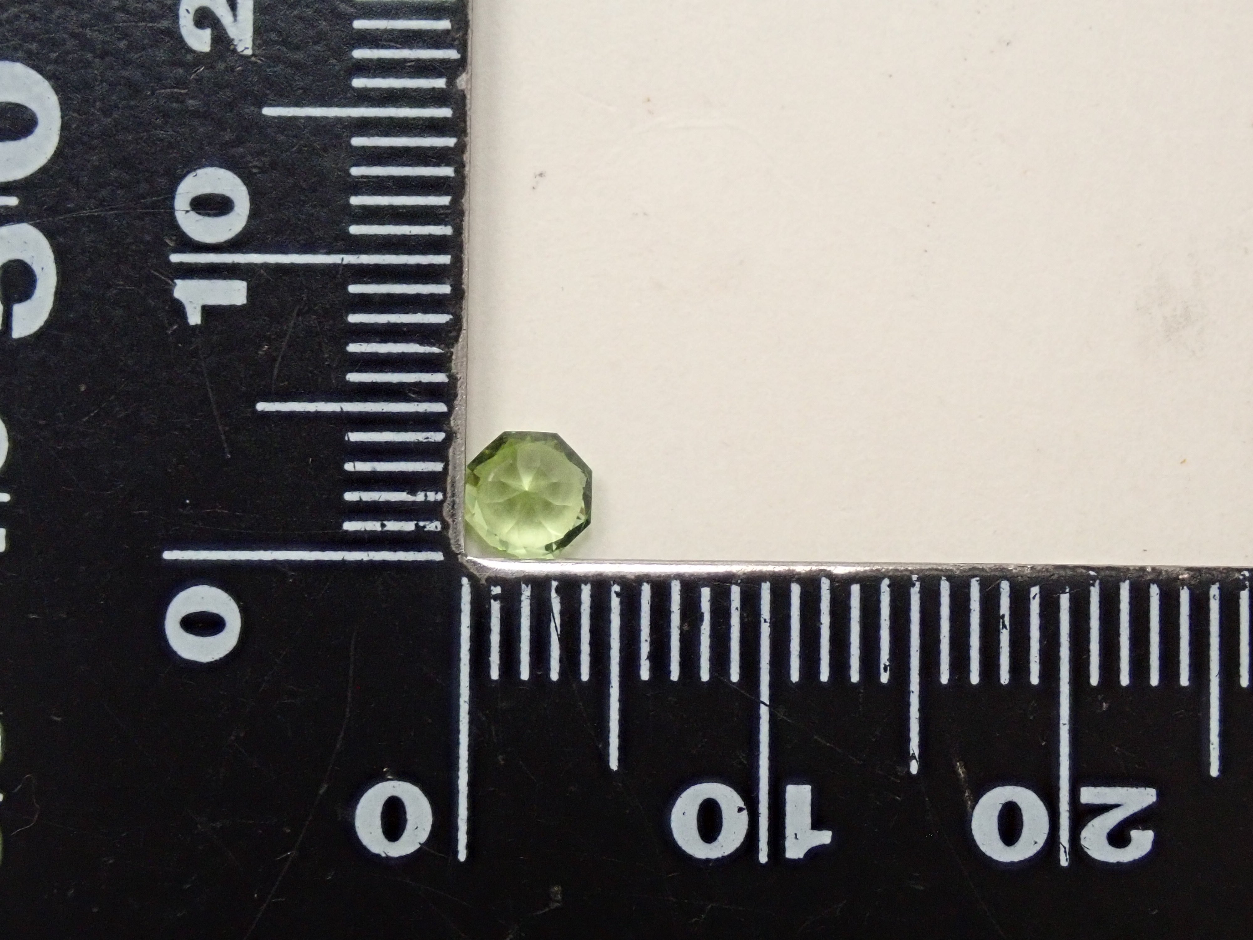 [12/7 22:00] American Peridot 0.385ct Loose Stone