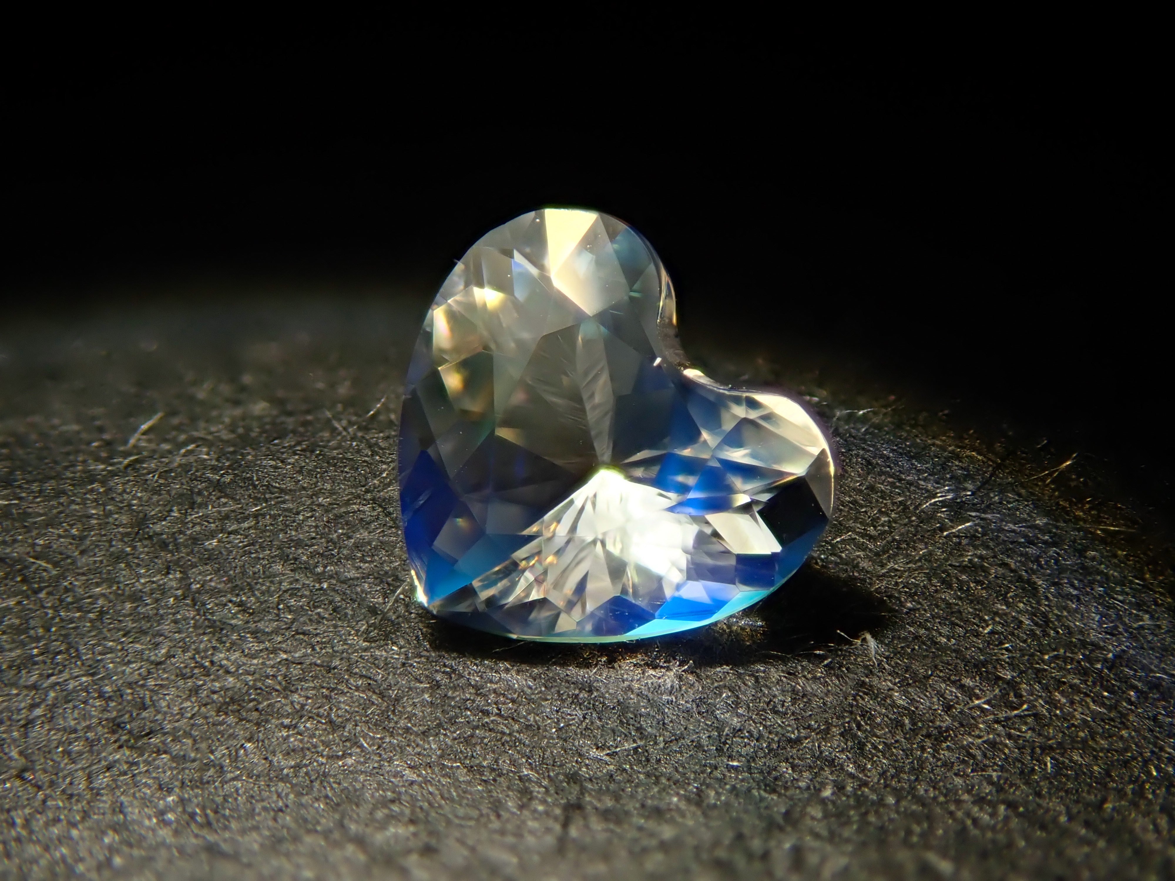 [12561466] 安山岩拉長石月光石（又稱彩虹月光石）0.178克拉裸石