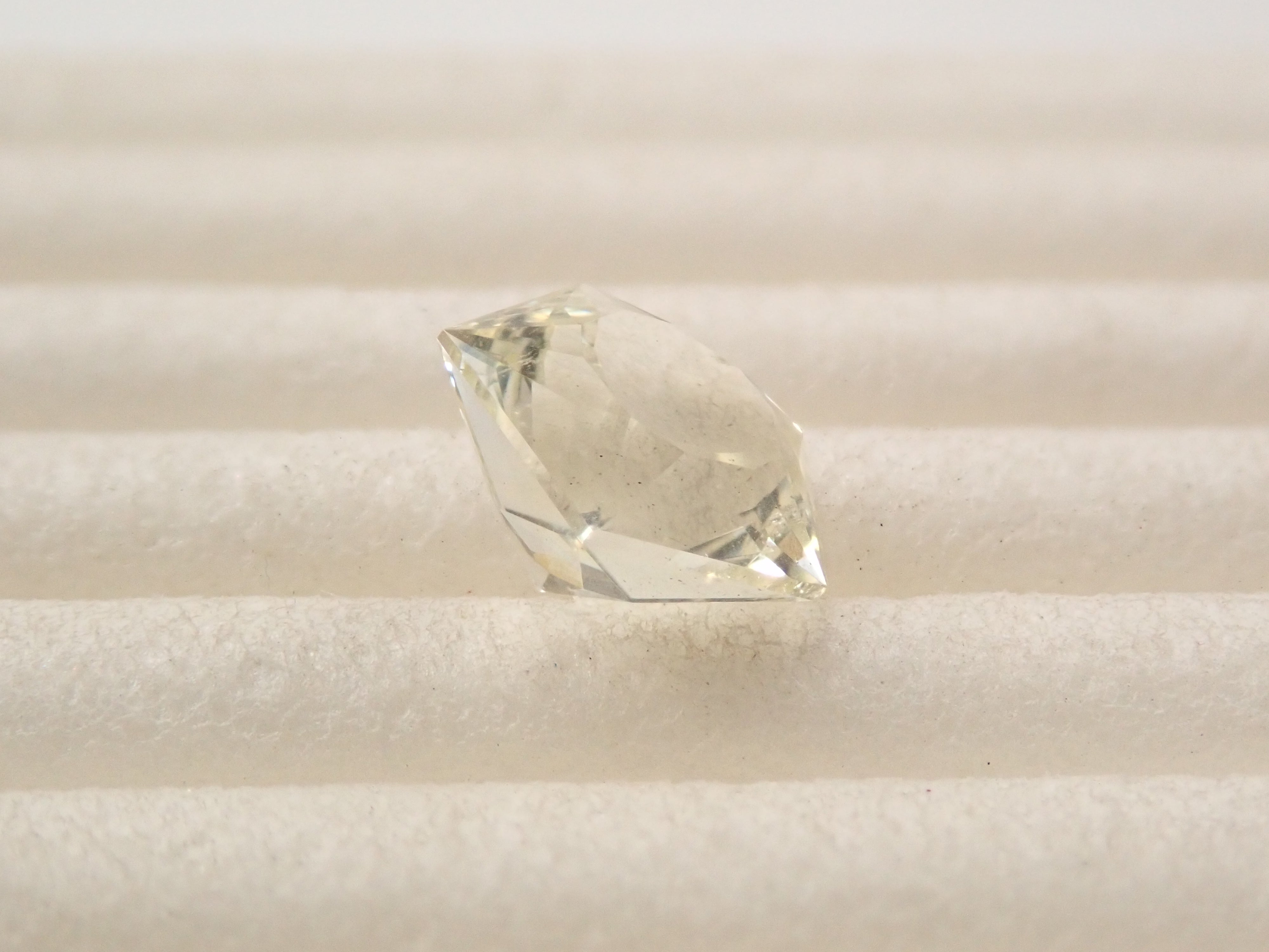 【12/14 22時販売】ブラジル産イエローベリル 0.913ctルース