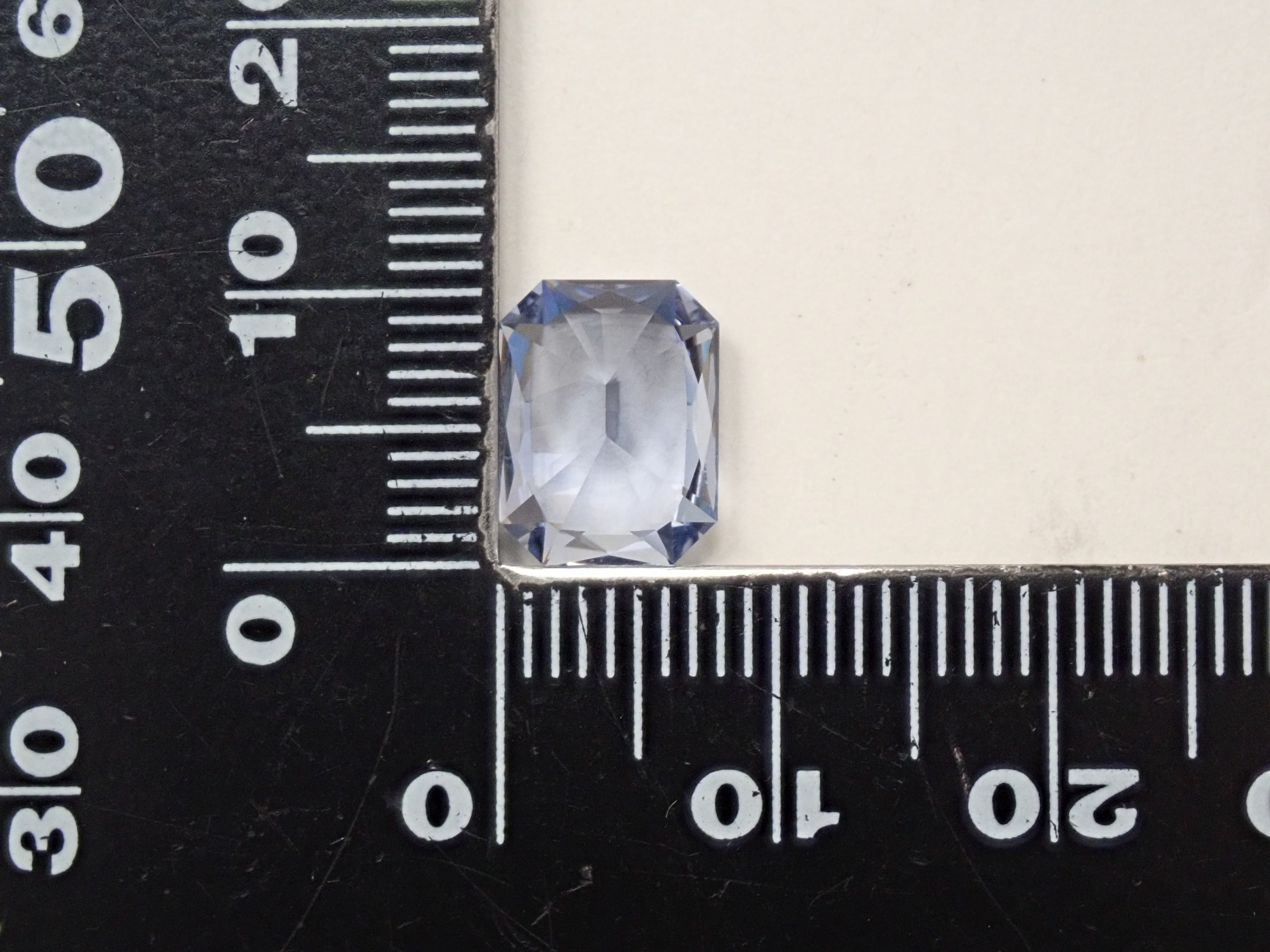 【12/14 22時販売】ブルーベリル（マシシベリル） 3.268ctルース