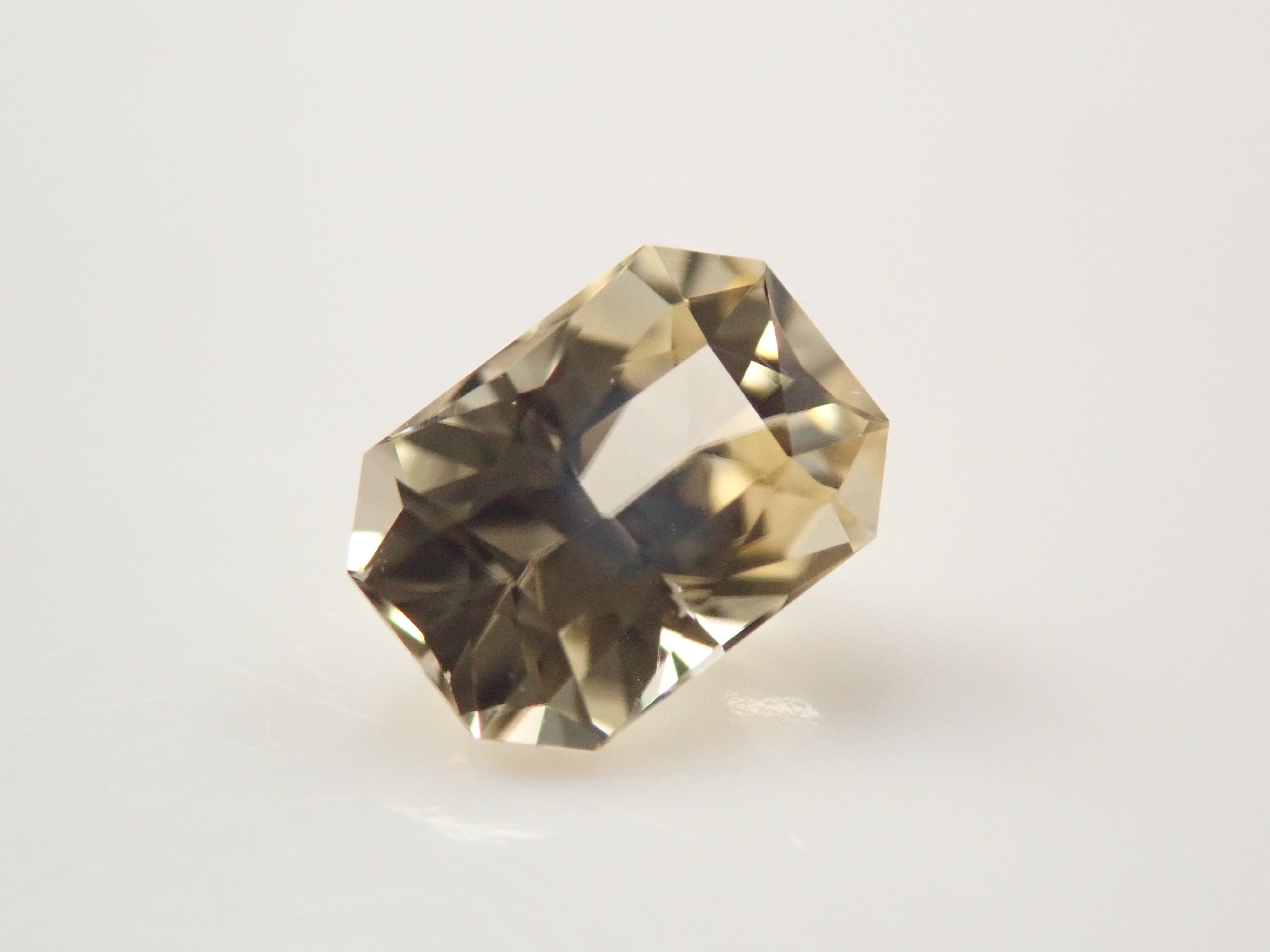 【12/14 22時販売】スリランカ産シンハライト 0.456ctルース