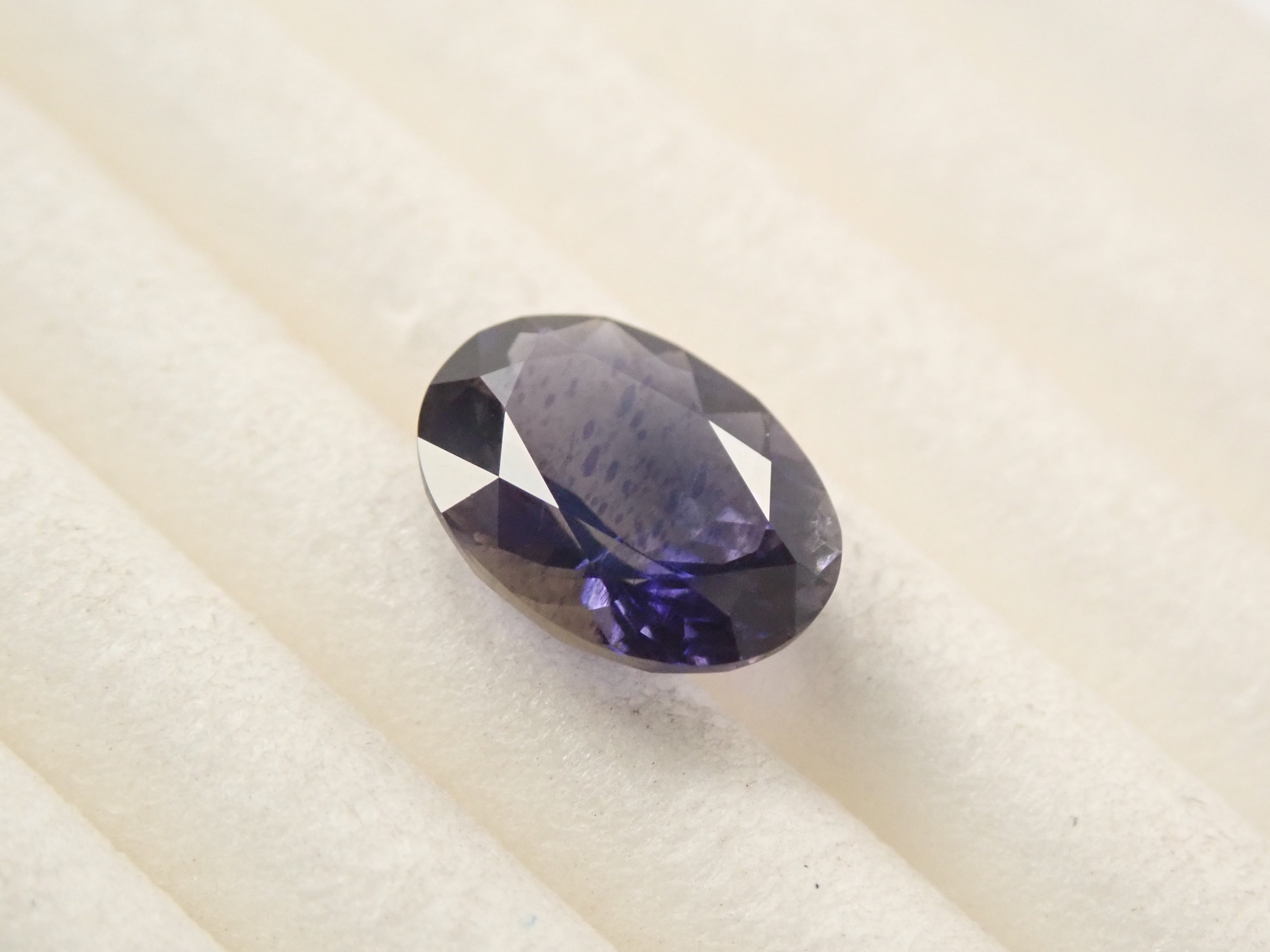 【12/14 22時販売】マダガスカル産アイオライト 0.644ctルース