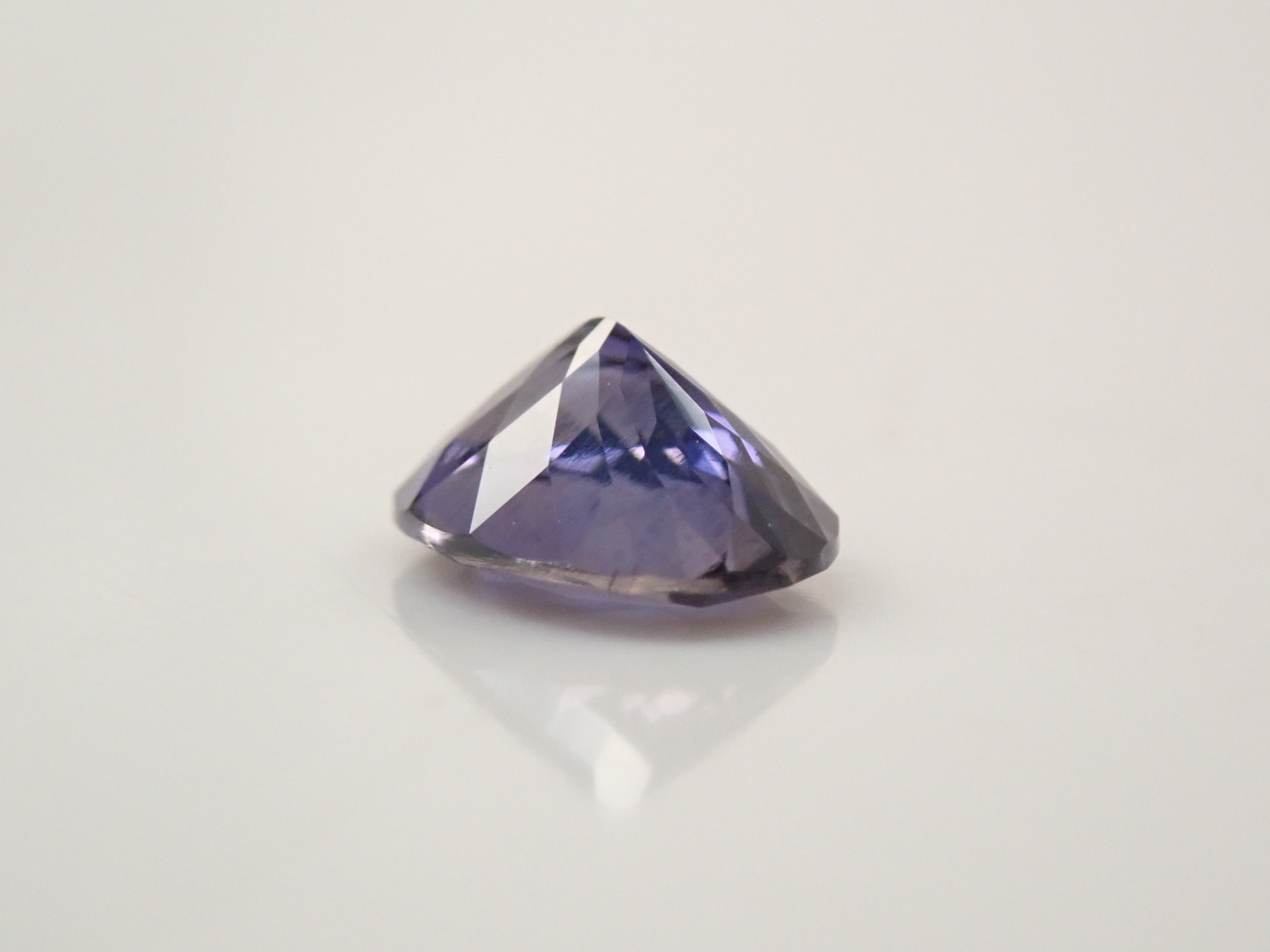 【12/14 22時販売】マダガスカル産アイオライト 0.644ctルース