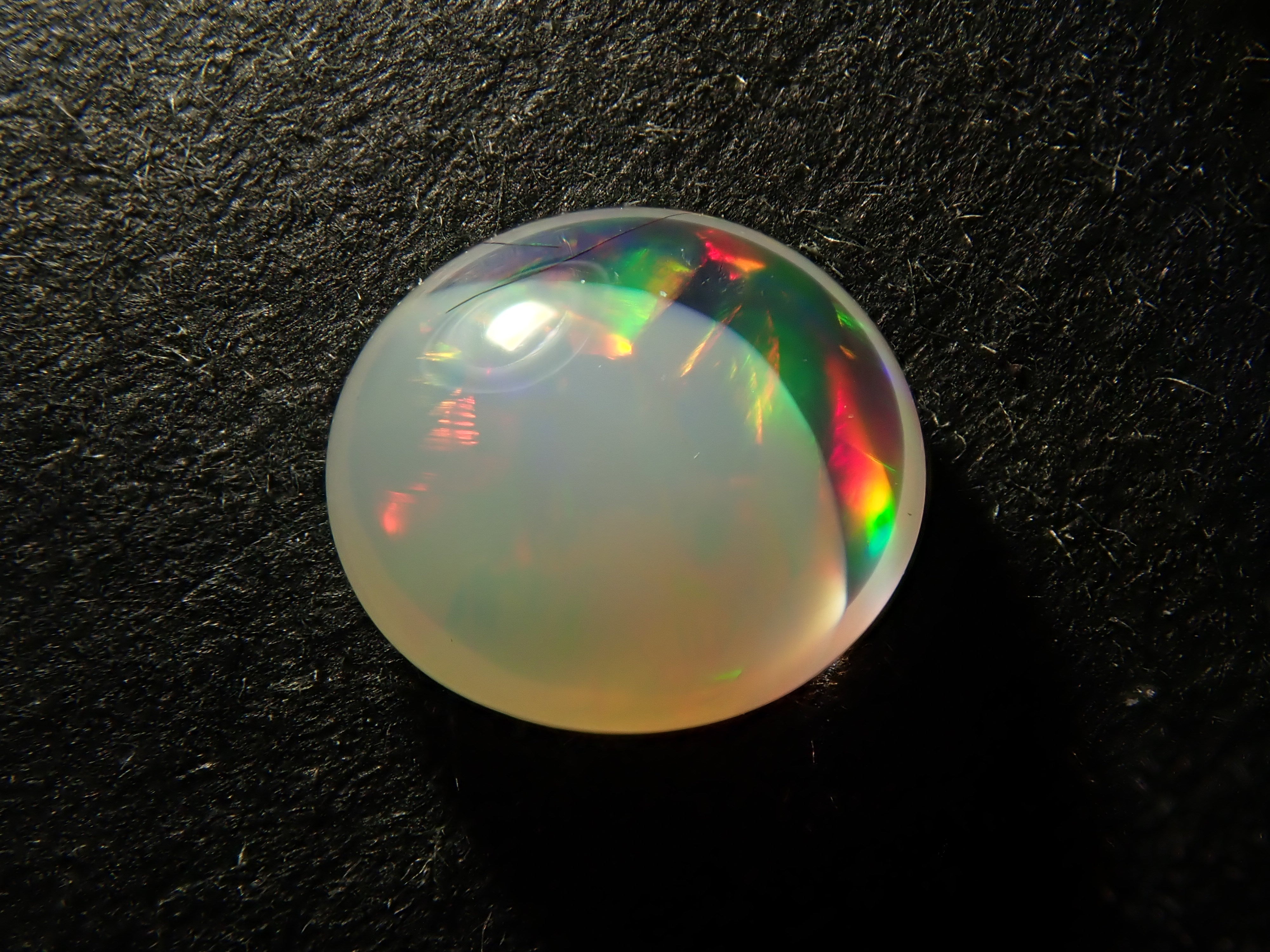 [12/7 22:00 Sale] Mexican Egg-in Opal 0.381ct Loose