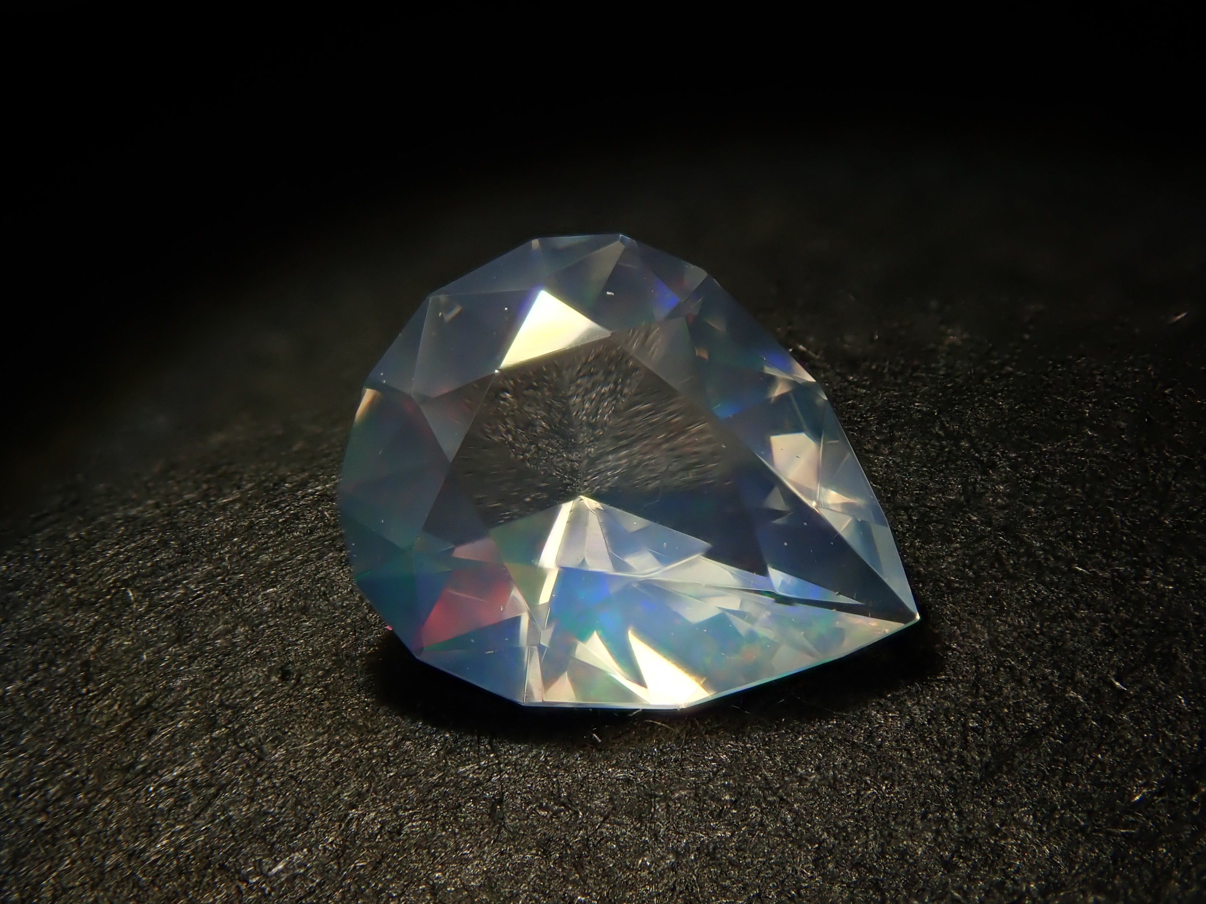 【12/14 22時販売】メキシコ産ウォーターオパール（ファセットカット） 0.402ctルース（コントラルスオパール）