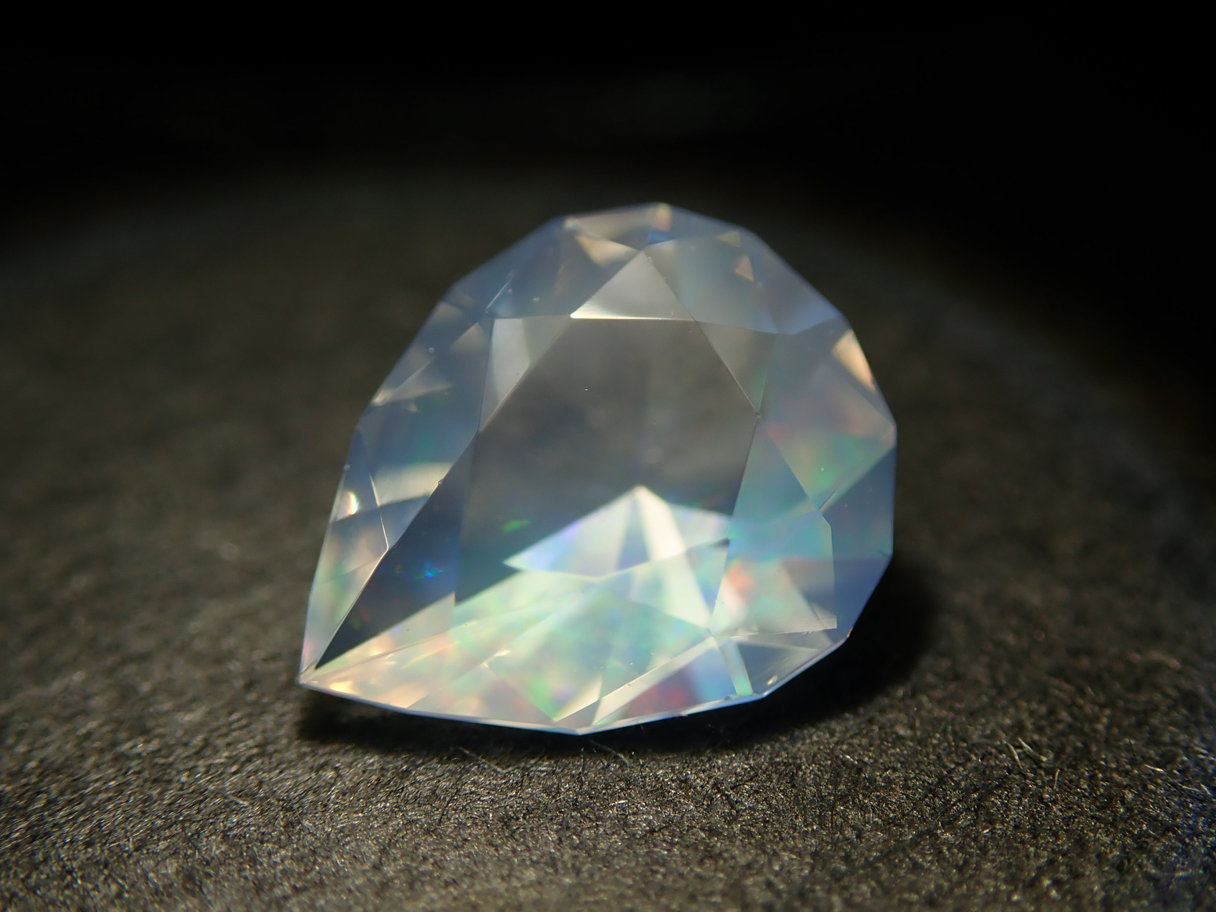 【12/14 22時販売】メキシコ産ウォーターオパール（ファセットカット） 0.402ctルース