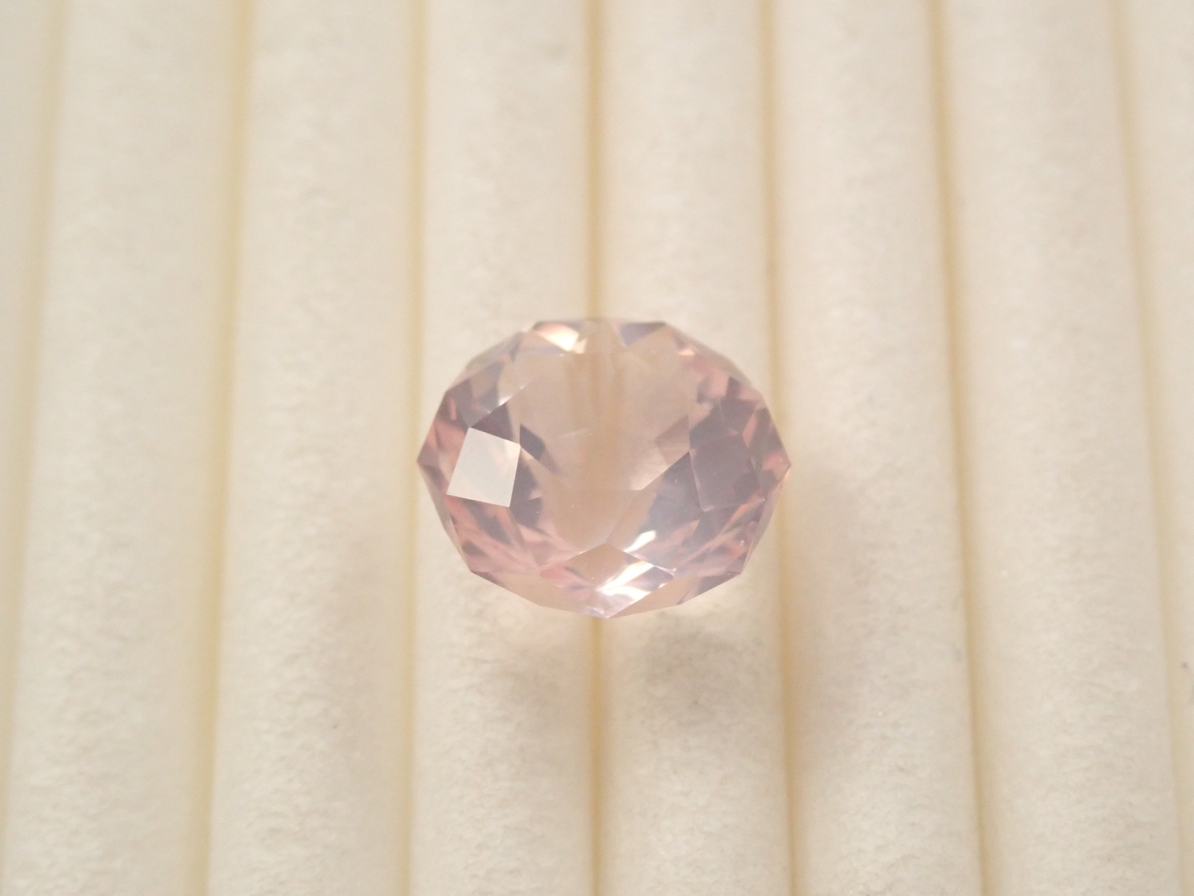 【12/16 22時販売】ブラジル産ローズクォーツ 1.848ctルース