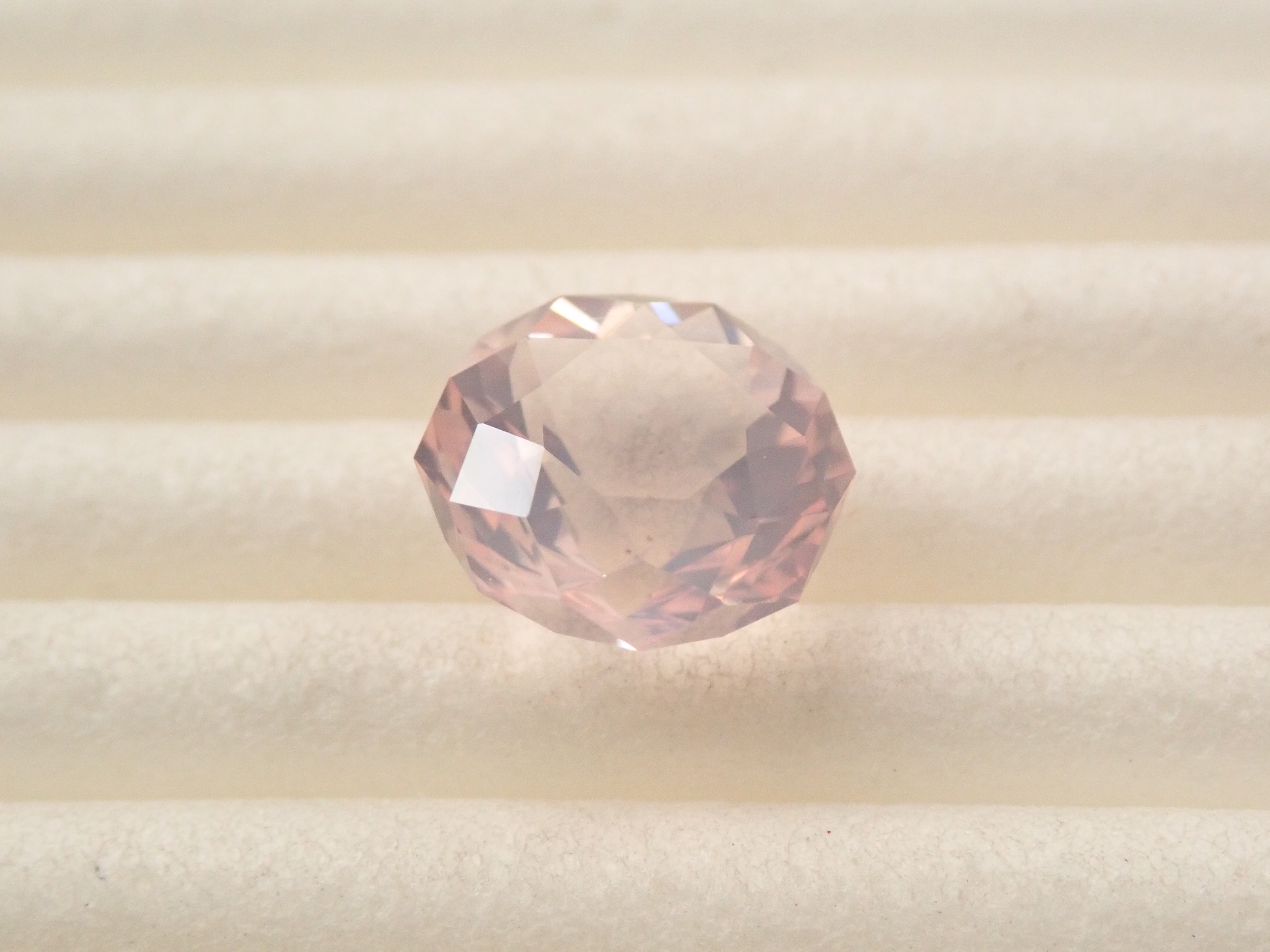 【12/16 22時販売】ブラジル産ローズクォーツ 1.848ctルース