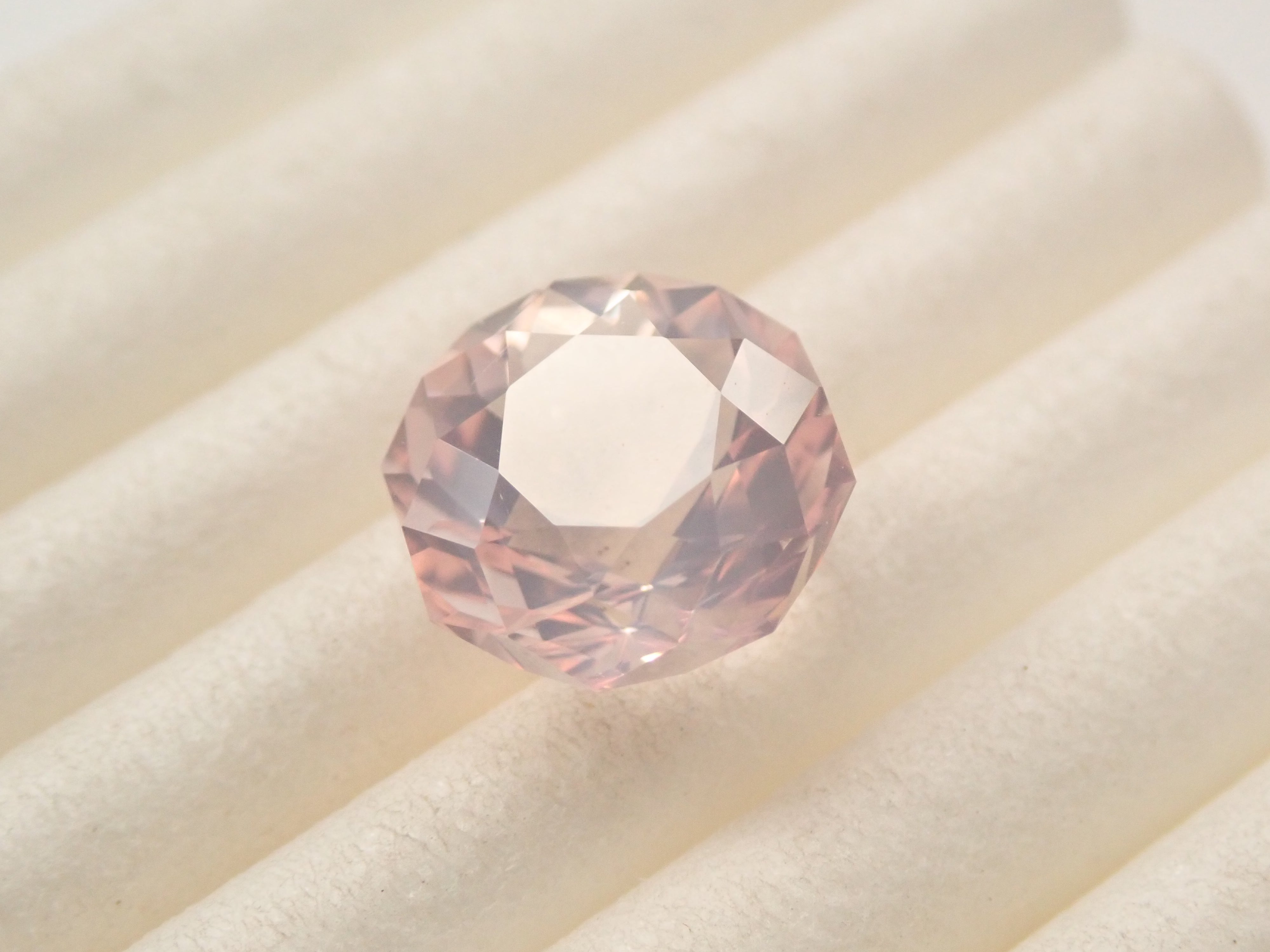 12561475掲載】ローズクォーツ 1.848ctルース