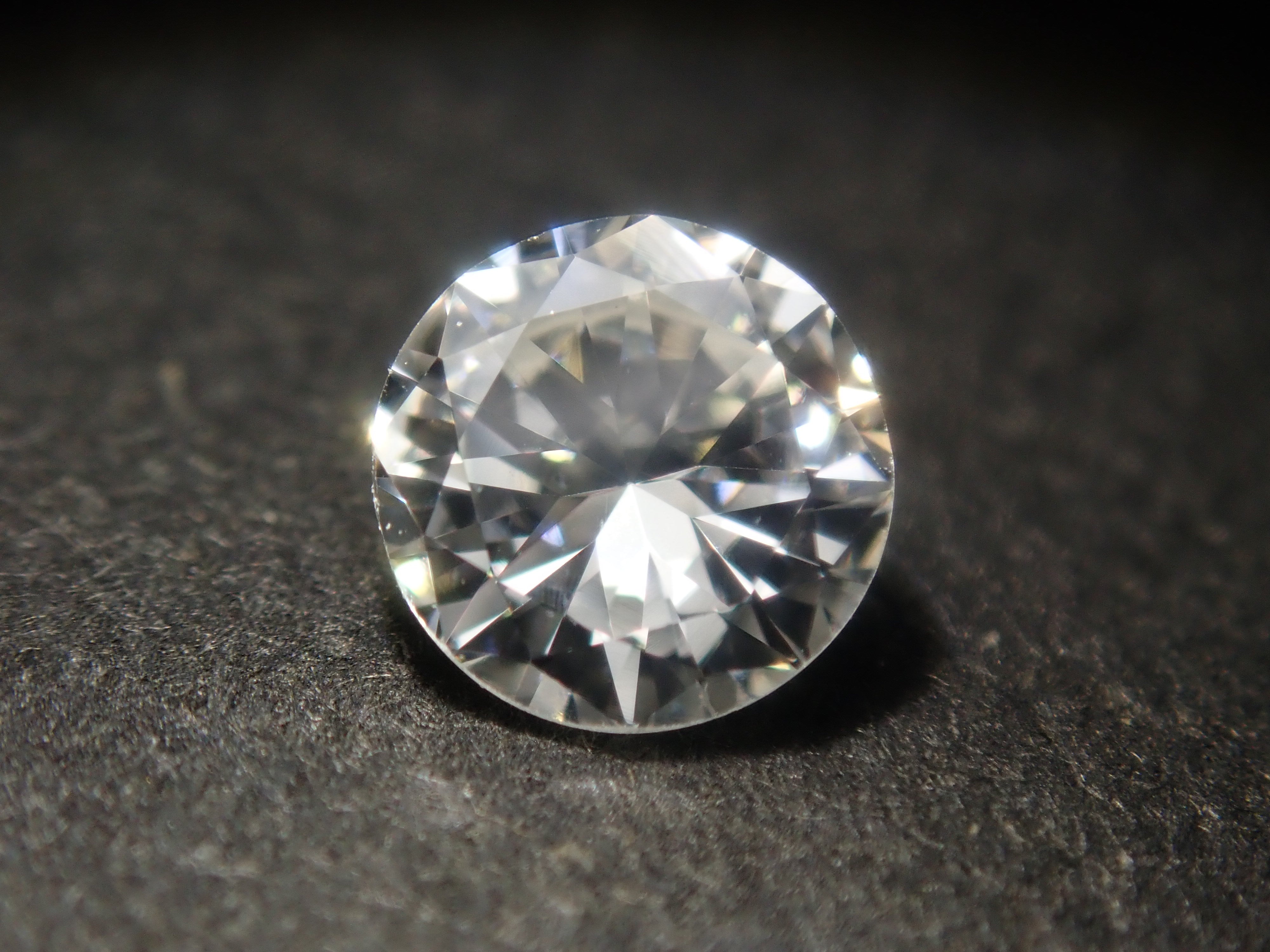 【12/20 22時販売】《限定11石》4万円相当のVVS/4mm、VS/3mmなど含むダイヤモンドガチャ《複数購入割引有》