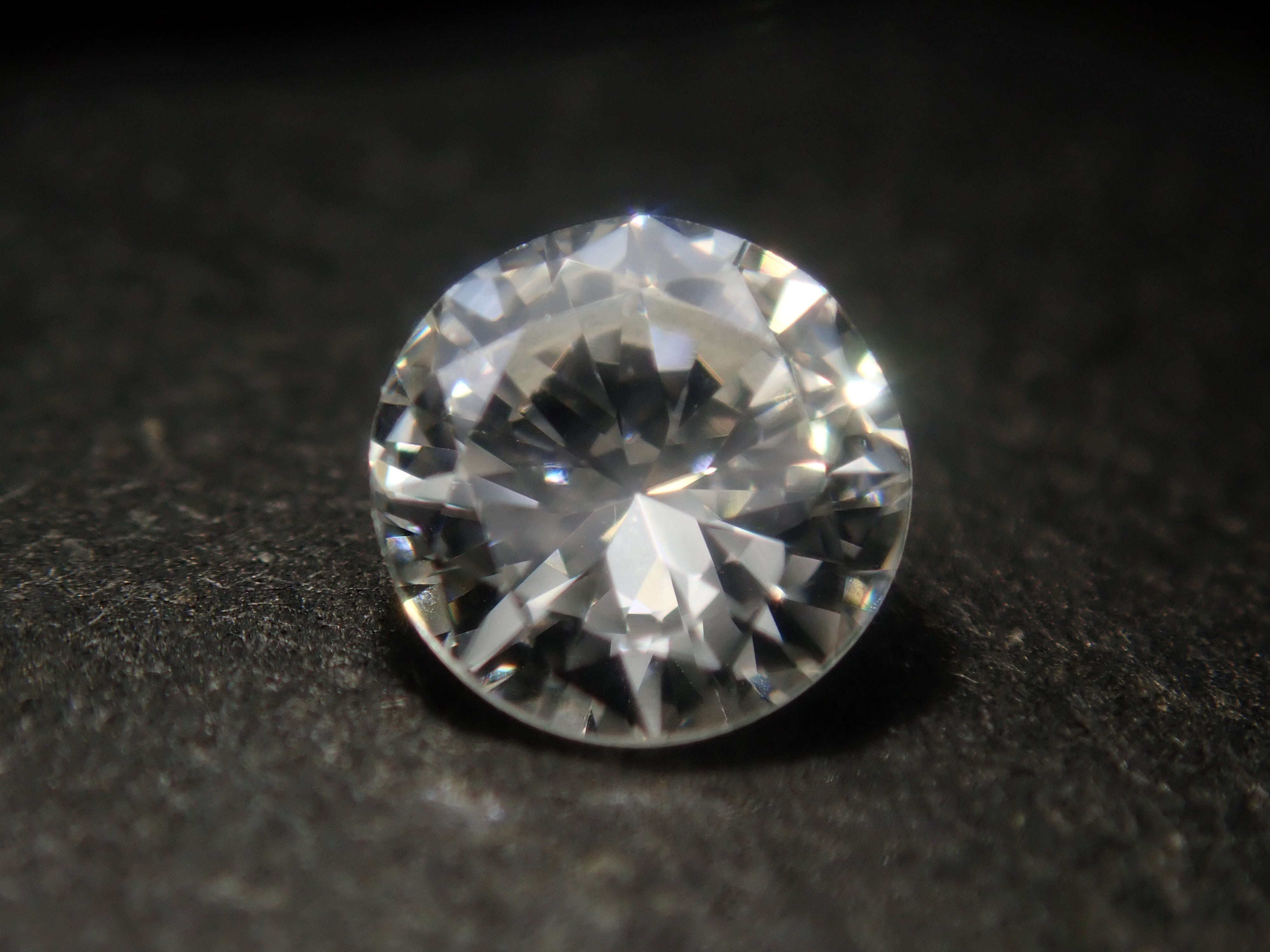 【12/20 22時販売】《限定11石》4万円相当のVVS/4mm、VS/3mmなど含むダイヤモンドガチャ《複数購入割引有》