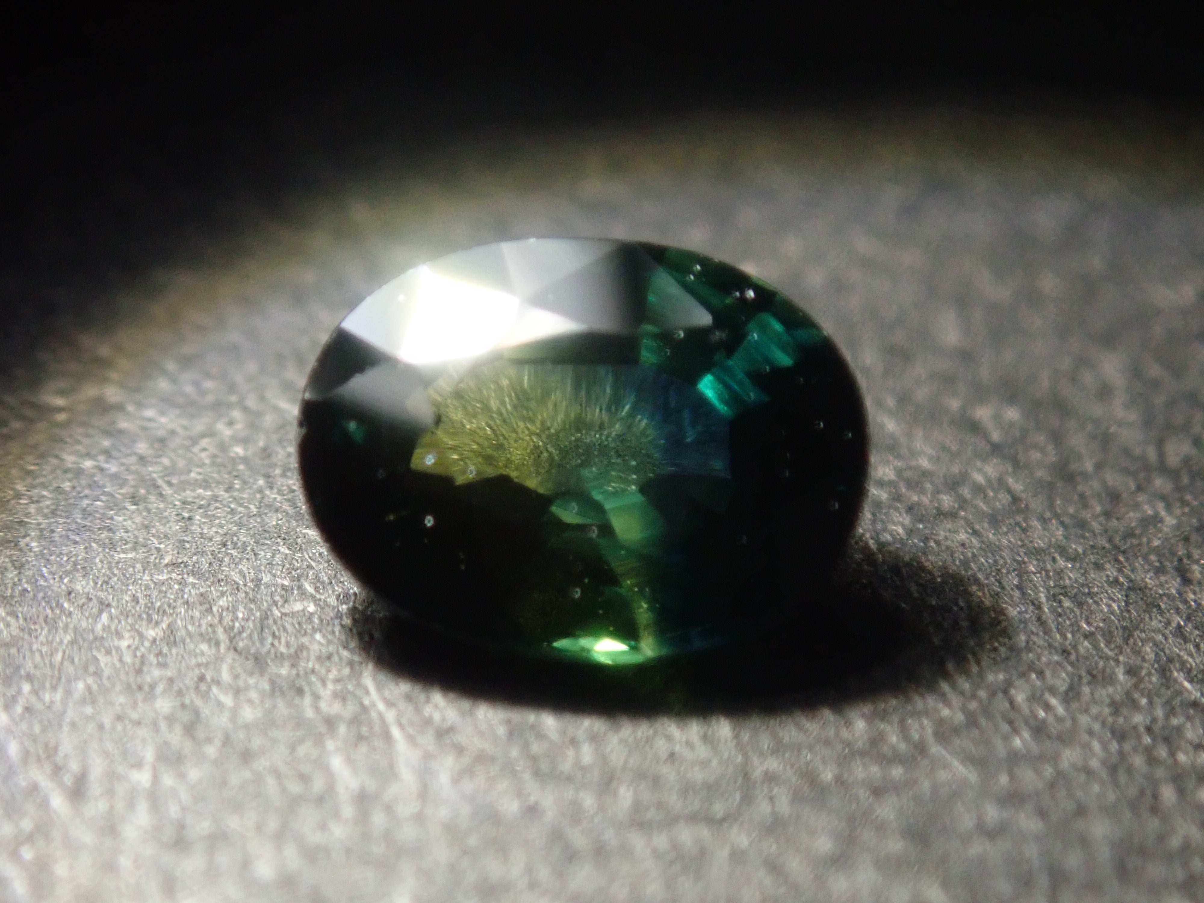 【11/13 22時販売】《限定10石》ジンバブエ産バイカラーユークレース、バイカラーサファイアなどバイカラーガチャ💎1石ルース《複数購入割引有》