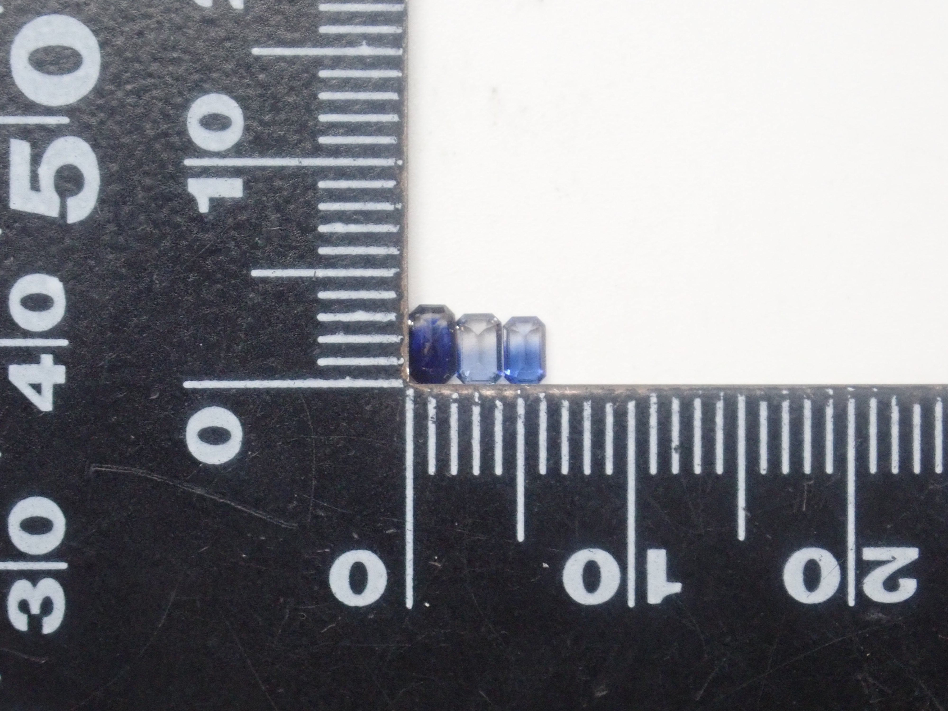 【11/13 22時販売】《限定10石》ジンバブエ産バイカラーユークレース、バイカラーサファイアなどバイカラーガチャ💎1石ルース《複数購入割引有》