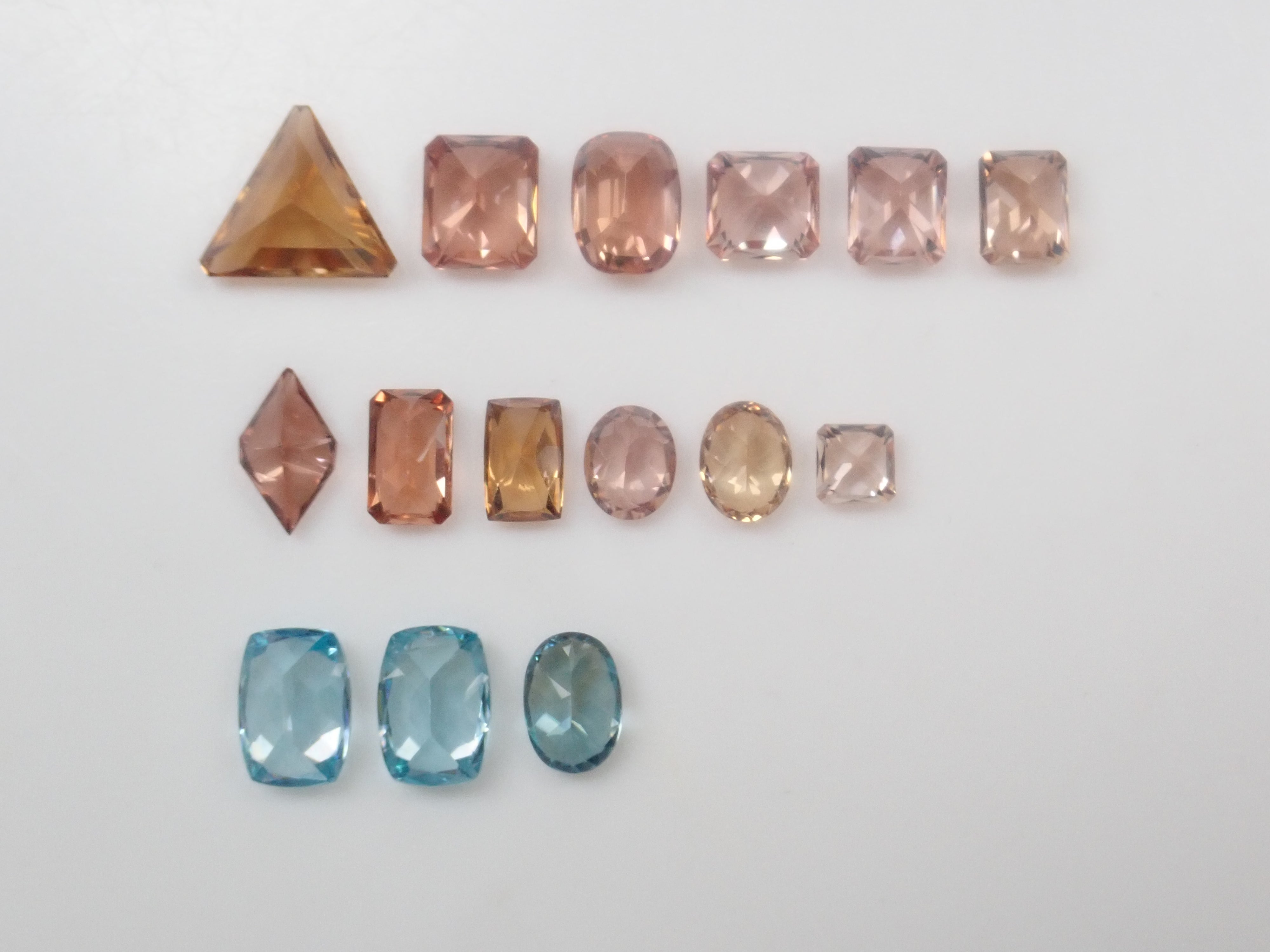 [/ On sale at 10pm] [Limited to 18 stones] Zircon Gacha - Win Koshu Precious Stones, Clover In, and Sakura Shapes [Multiple purchase discounts available]