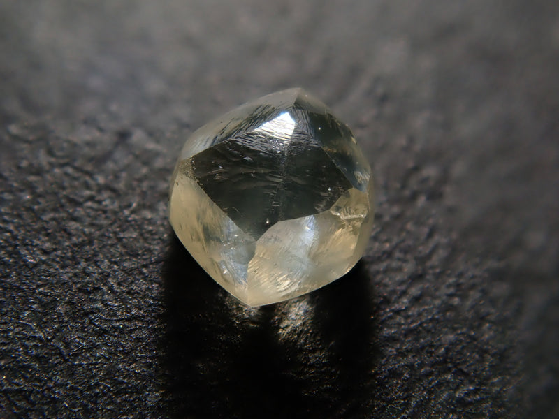 南アフリカ産ダイヤモンド（メイカブル） 0.184ct原石