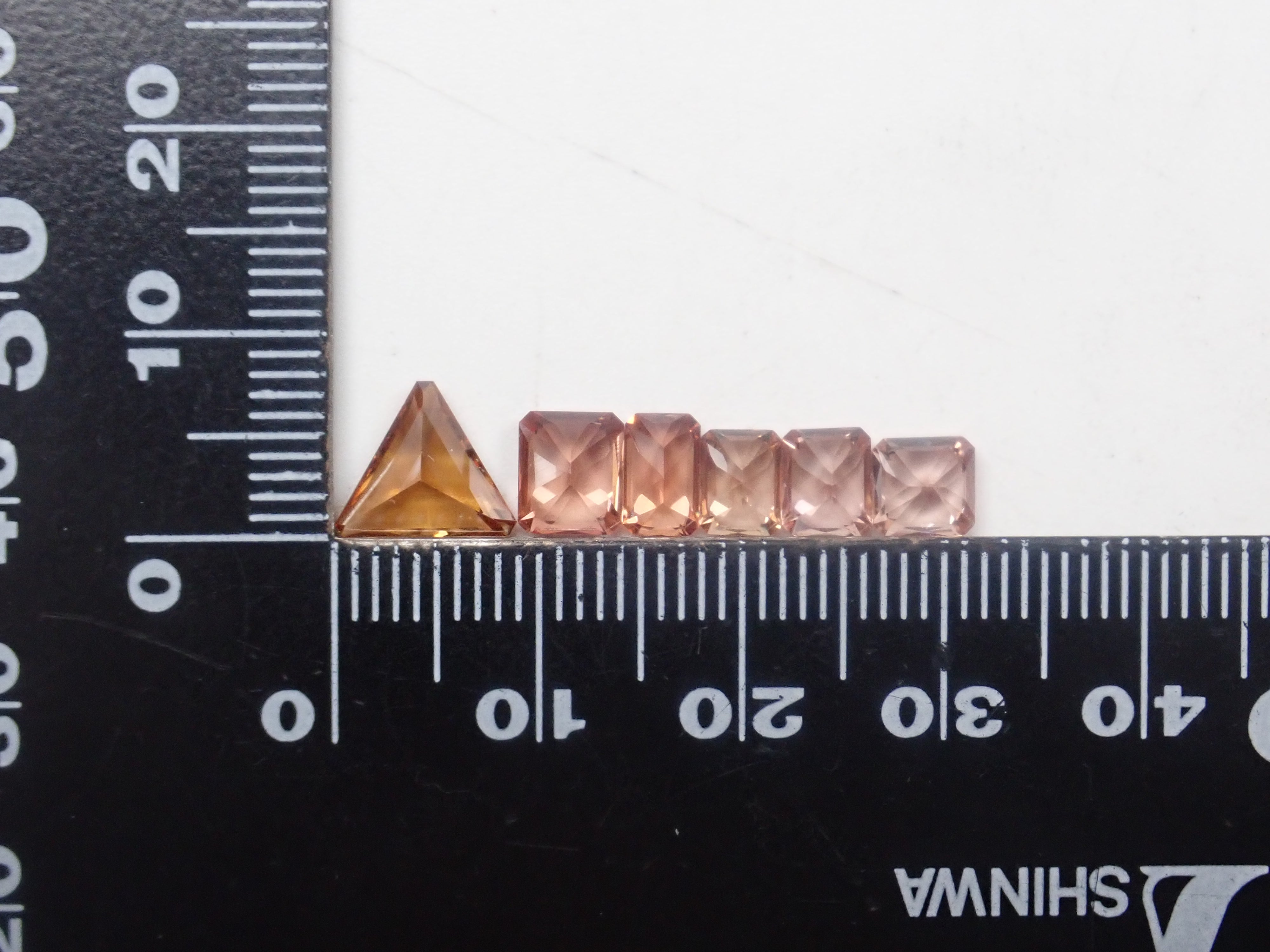 [/ On sale at 10pm] [Limited to 18 stones] Zircon Gacha - Win Koshu Precious Stones, Clover In, and Sakura Shapes [Multiple purchase discounts available]