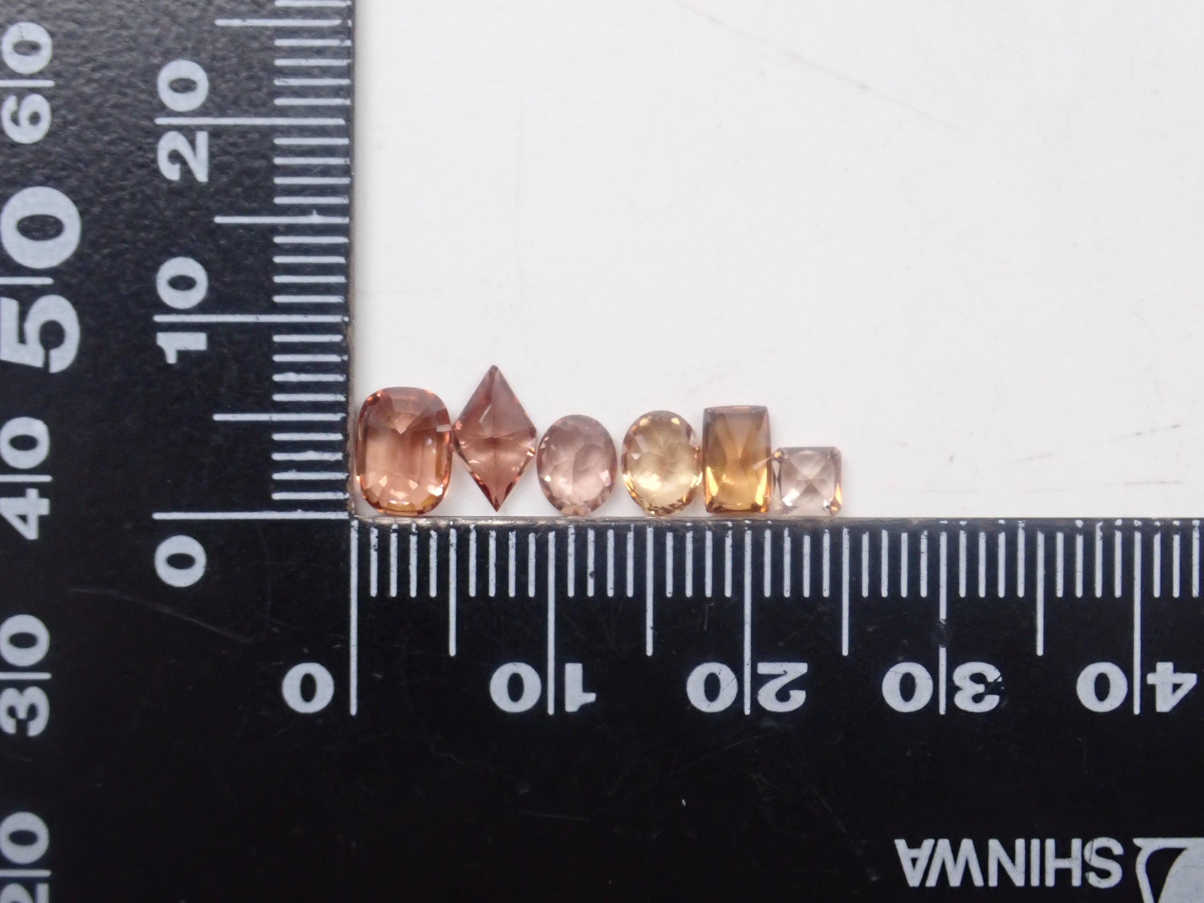 [/ On sale at 10pm] [Limited to 18 stones] Zircon Gacha - Win Koshu Precious Stones, Clover In, and Sakura Shapes [Multiple purchase discounts available]