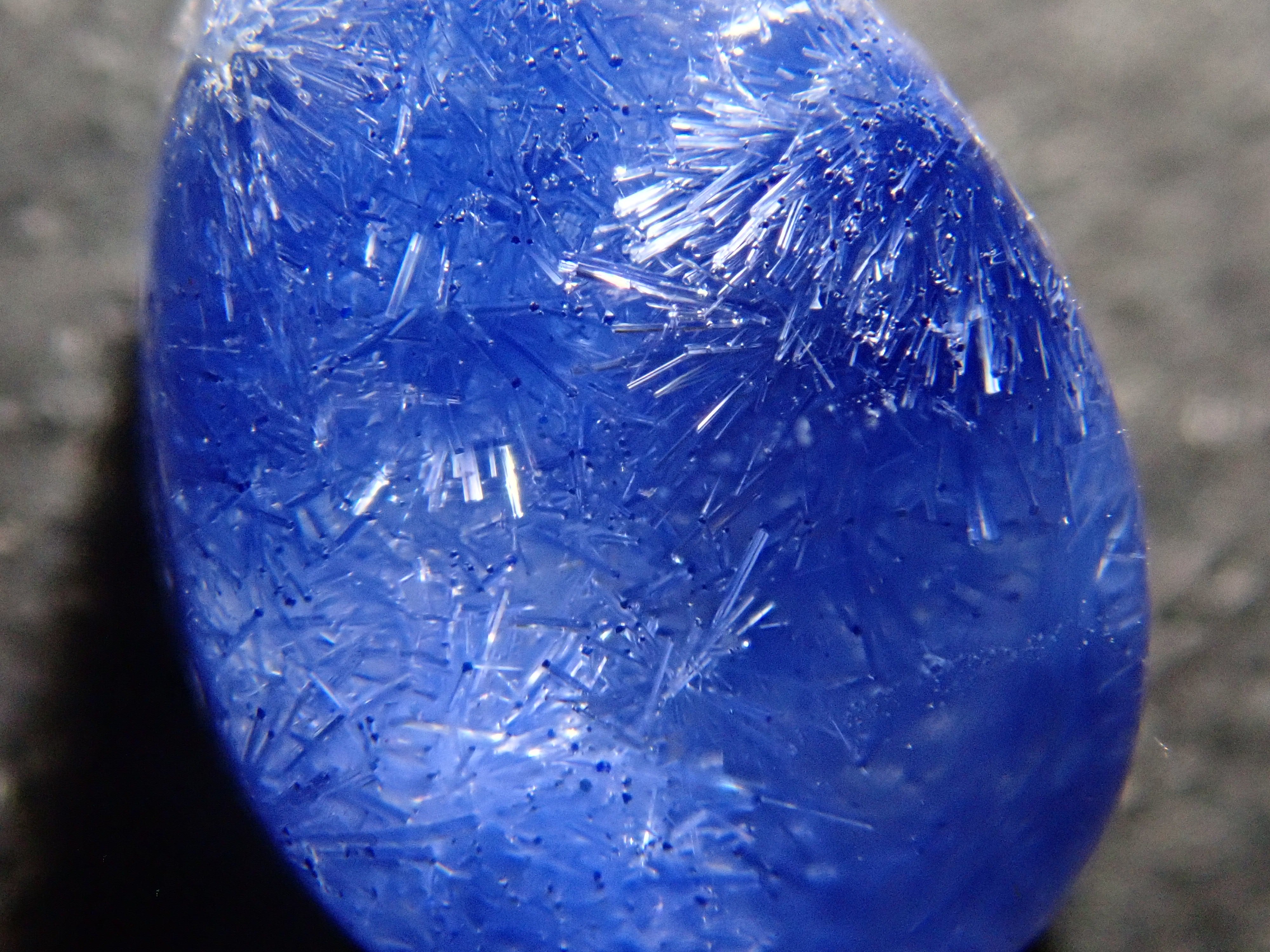 【12/17 22時販売】ブラジル産デュモルチェライトインクォーツ 1.924ctルース